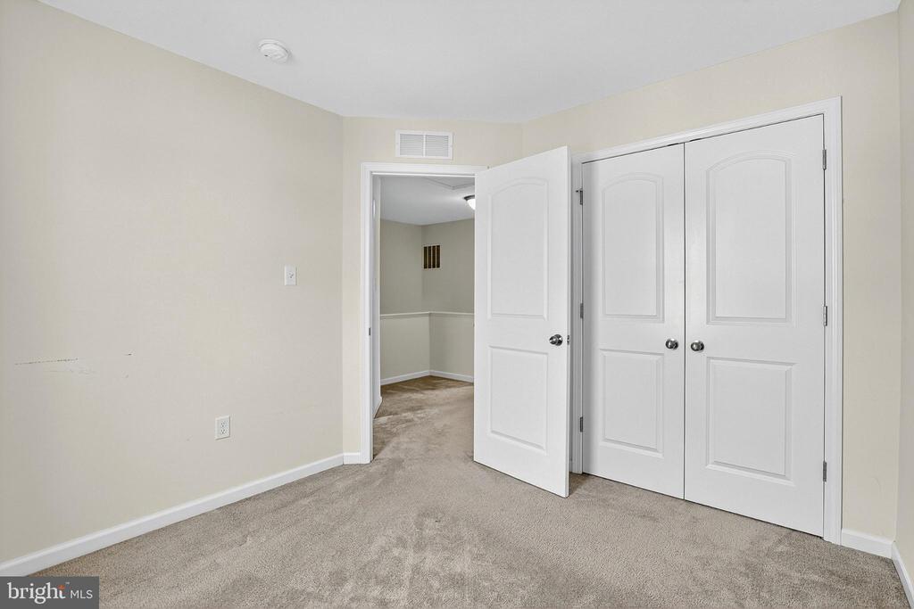 832 LISSICASEY LOOP