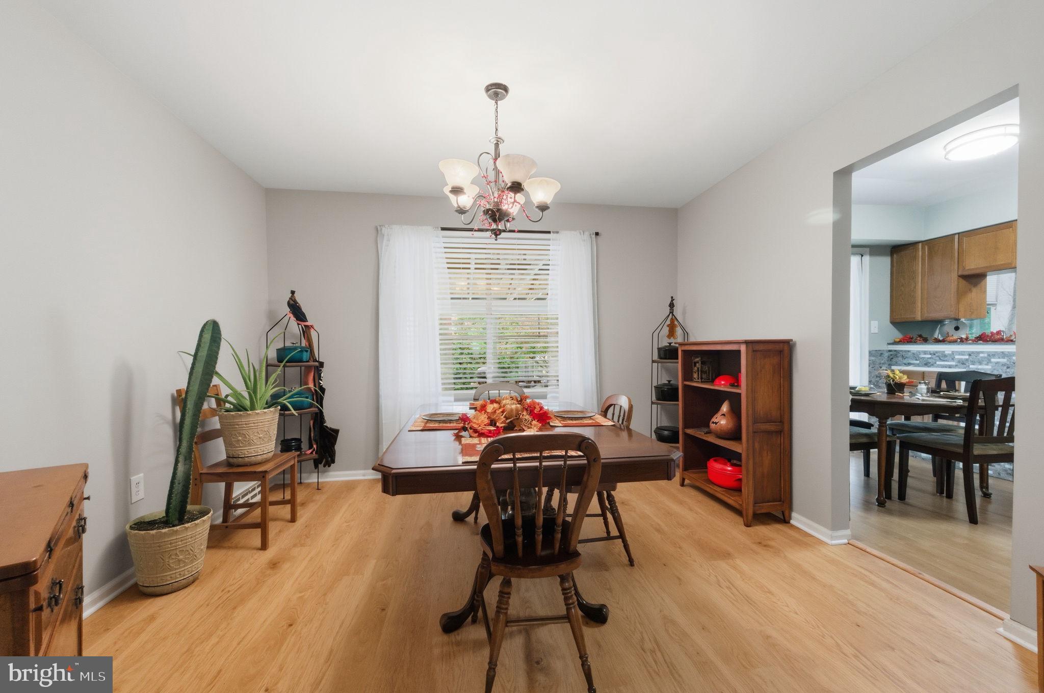 247 W BYNUM