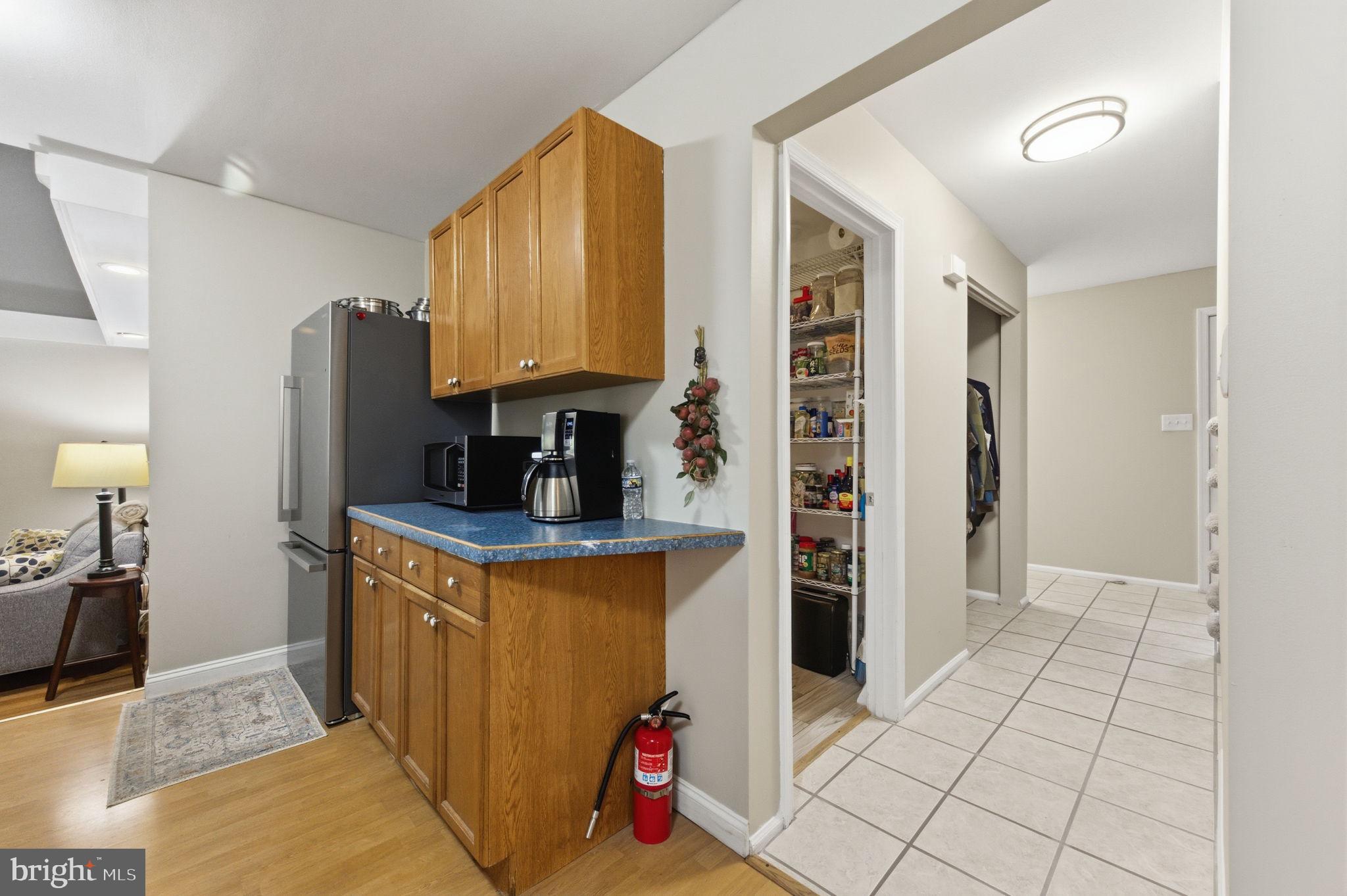 247 W BYNUM
