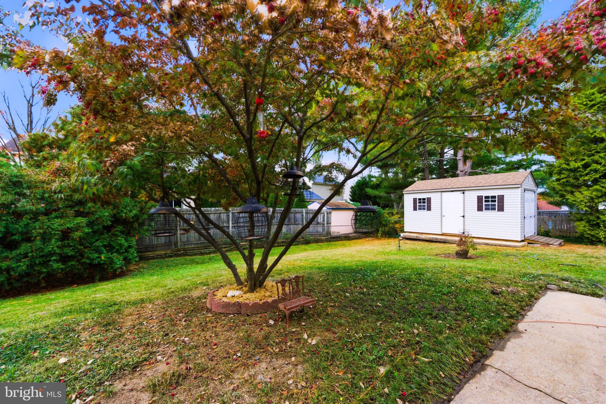 247 W BYNUM