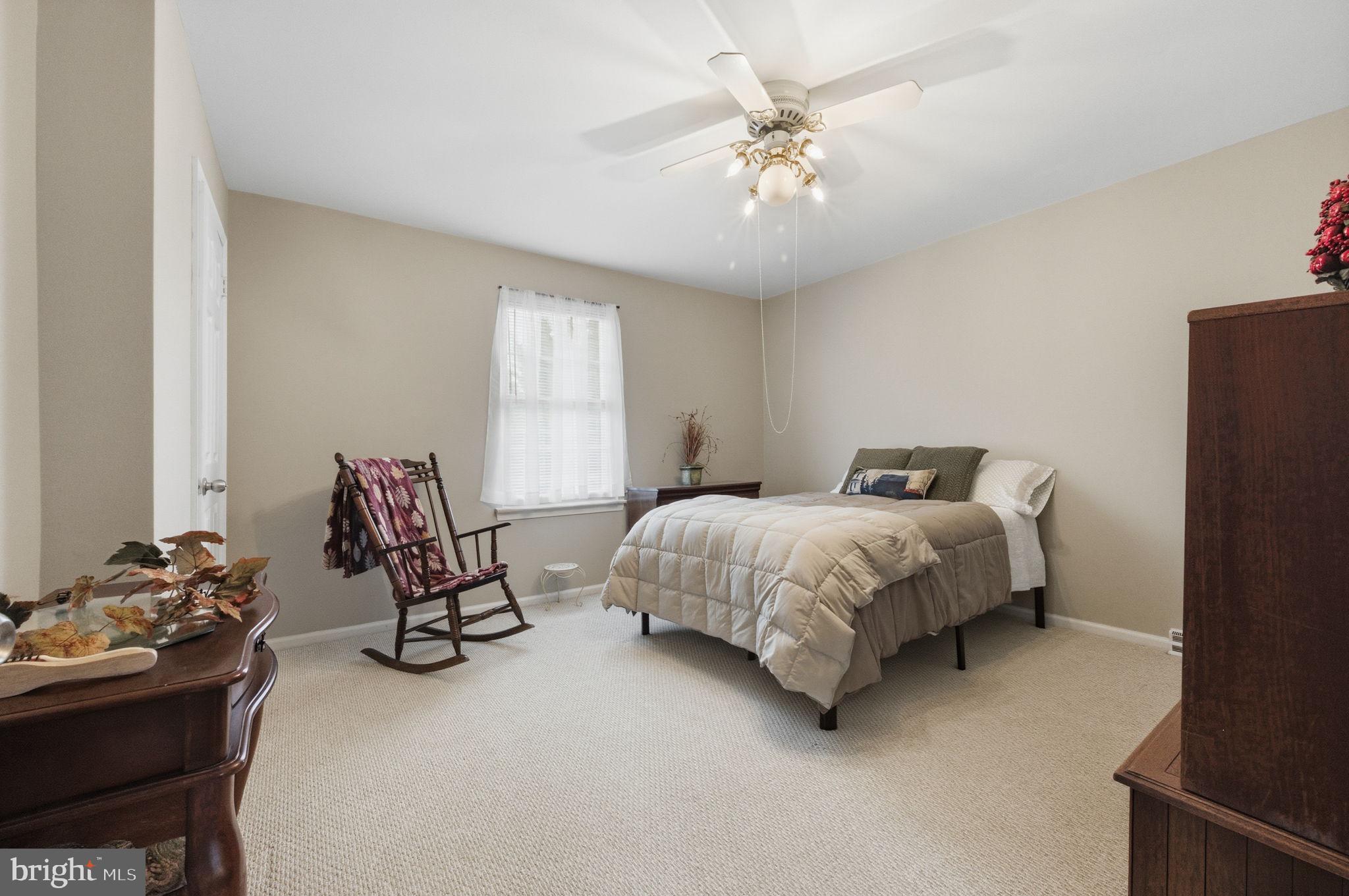 247 W BYNUM