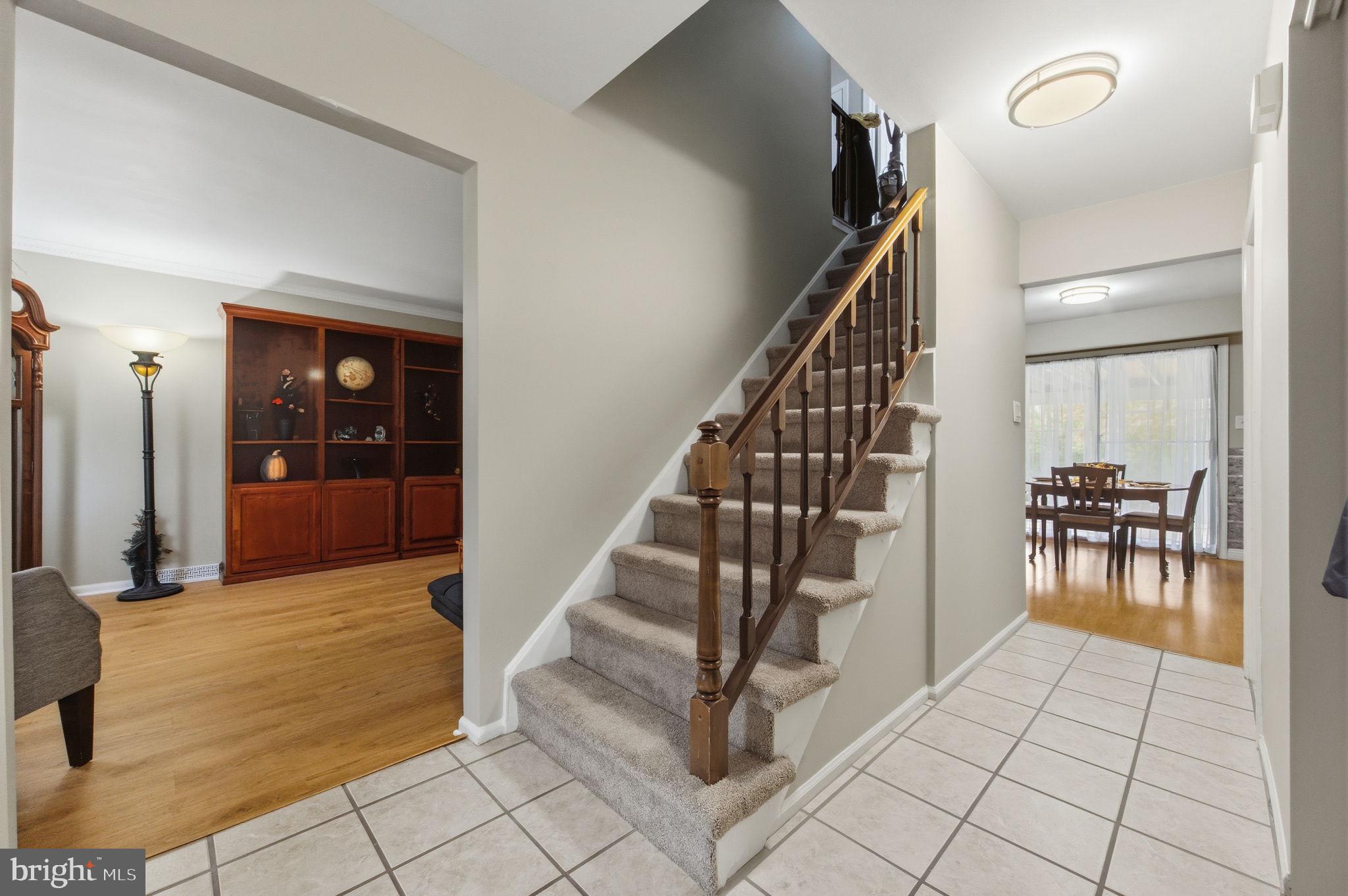 247 W BYNUM