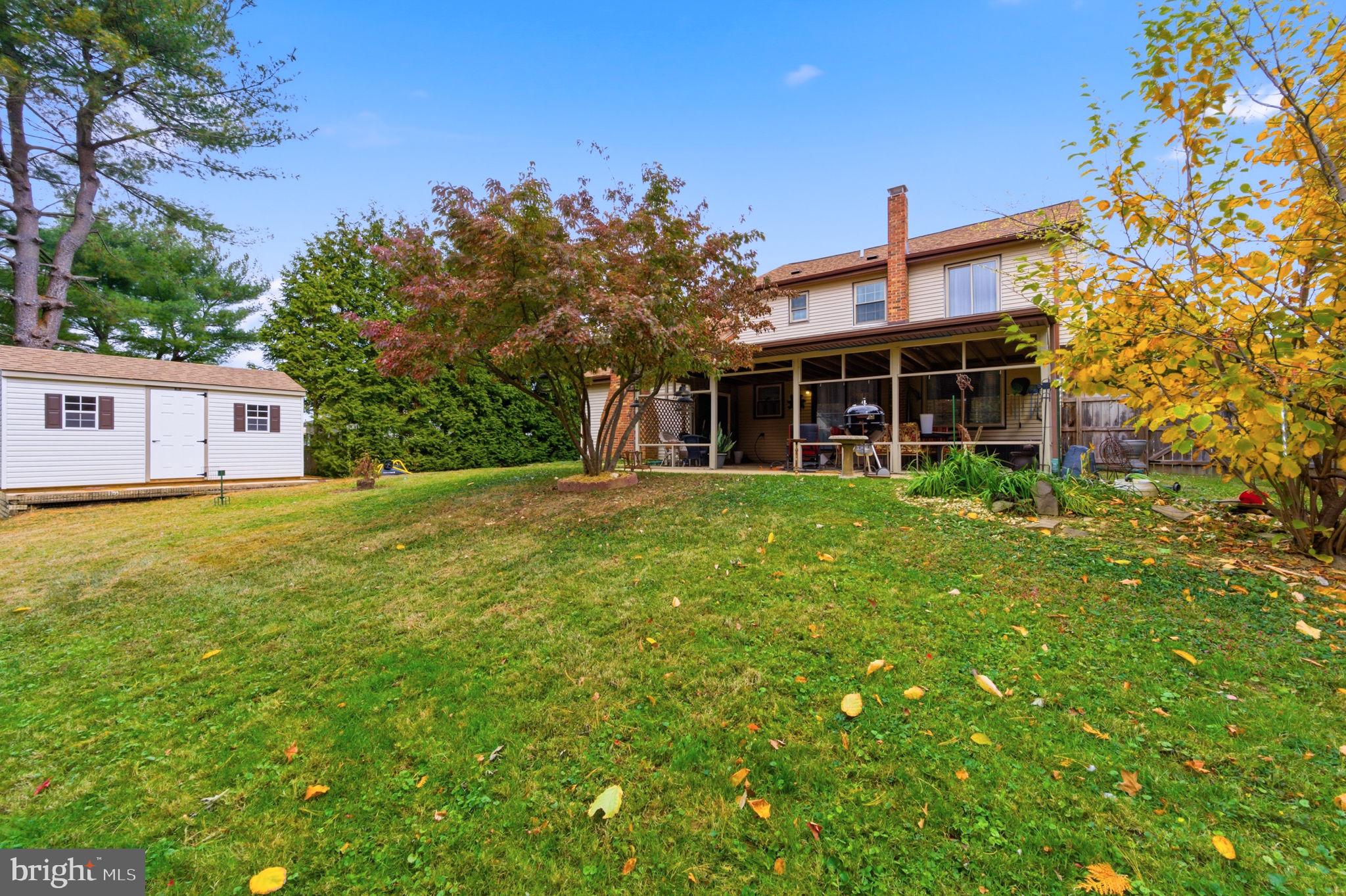 247 W BYNUM