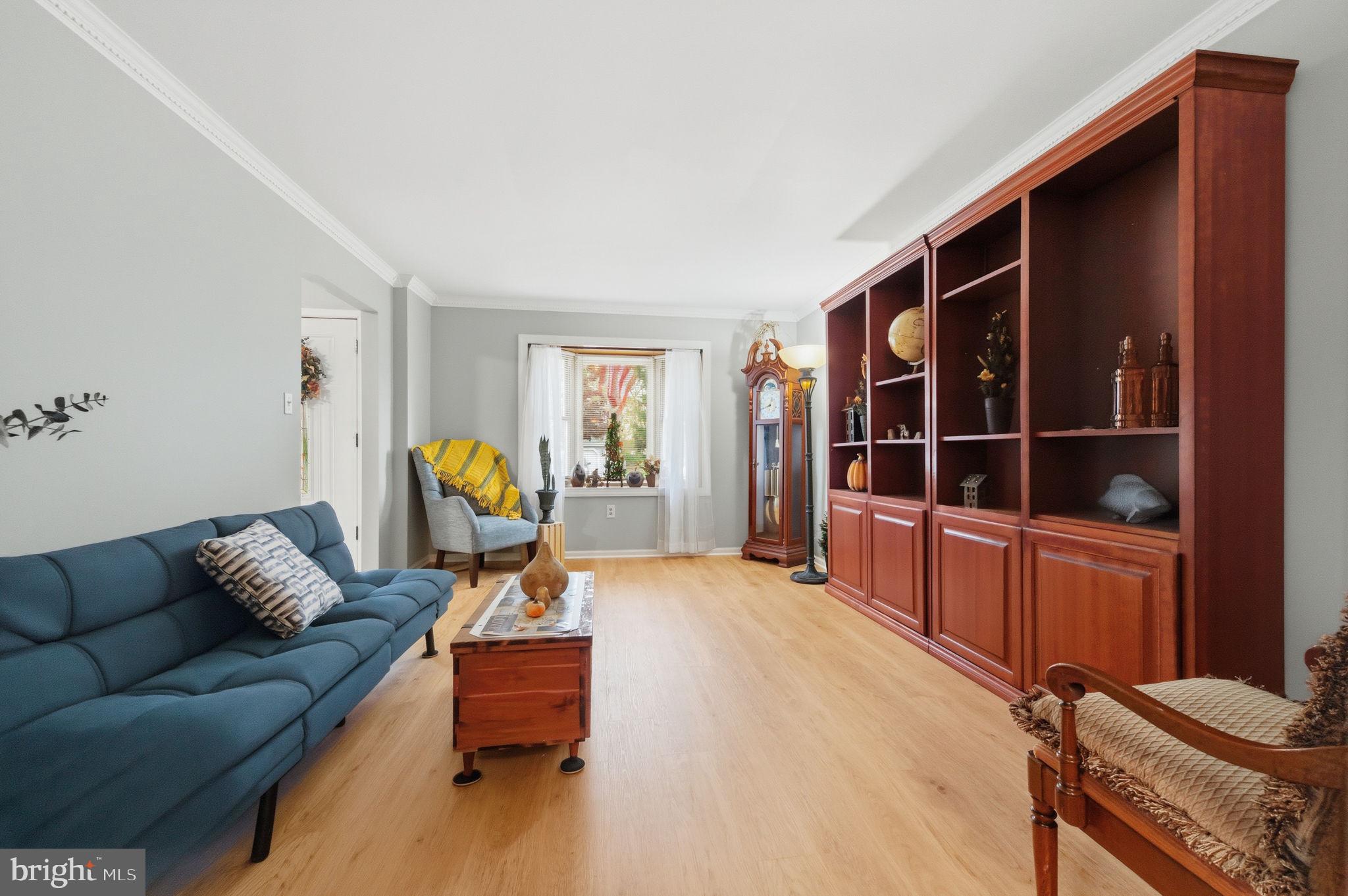 247 W BYNUM