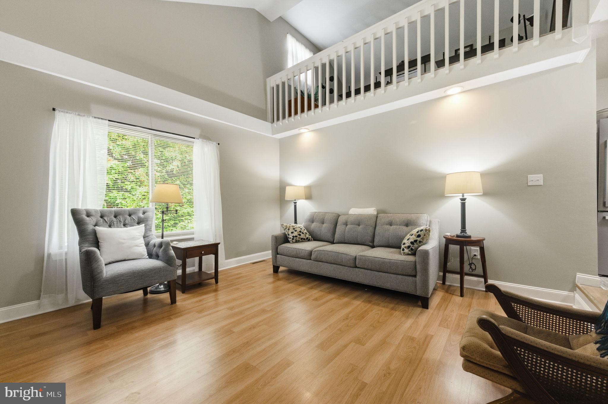 247 W BYNUM