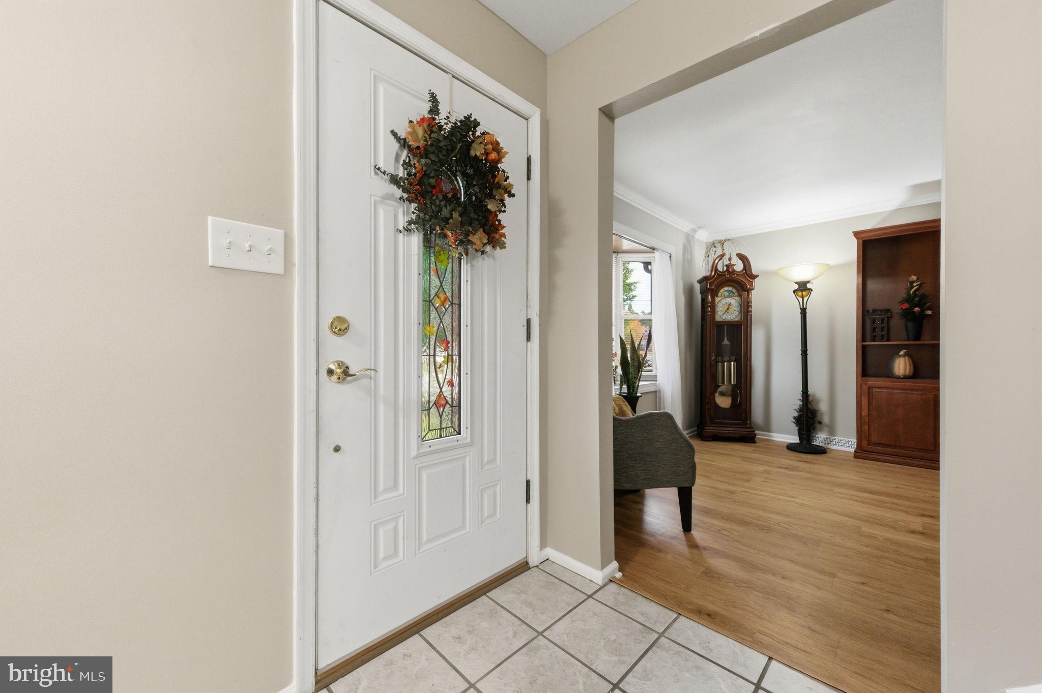 247 W BYNUM