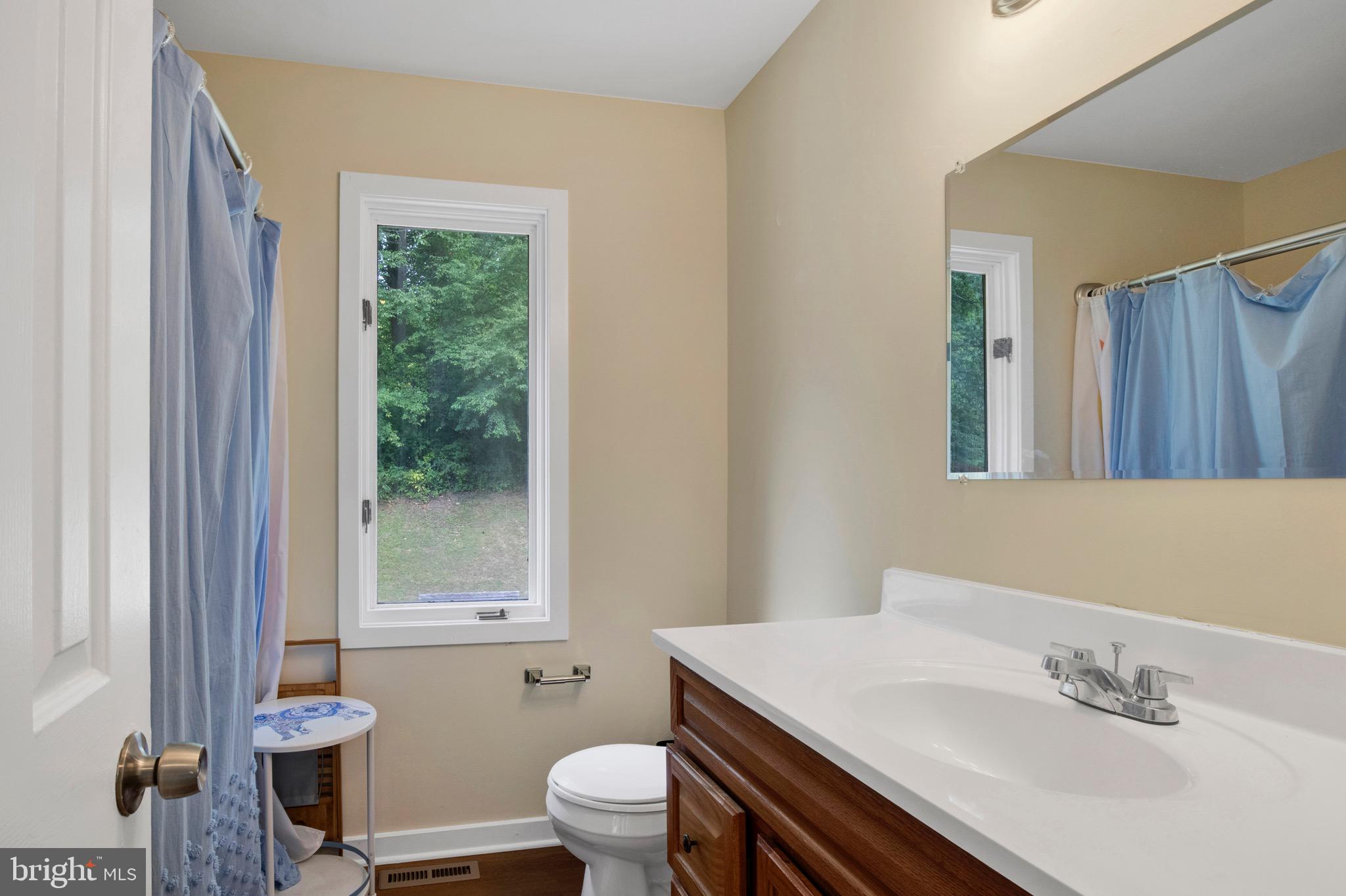 324 DELAPLANE AVENUE