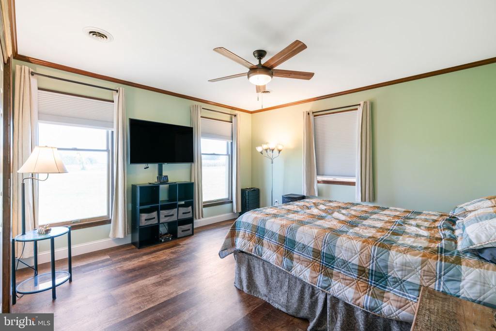 865 SILVER RUN ROAD