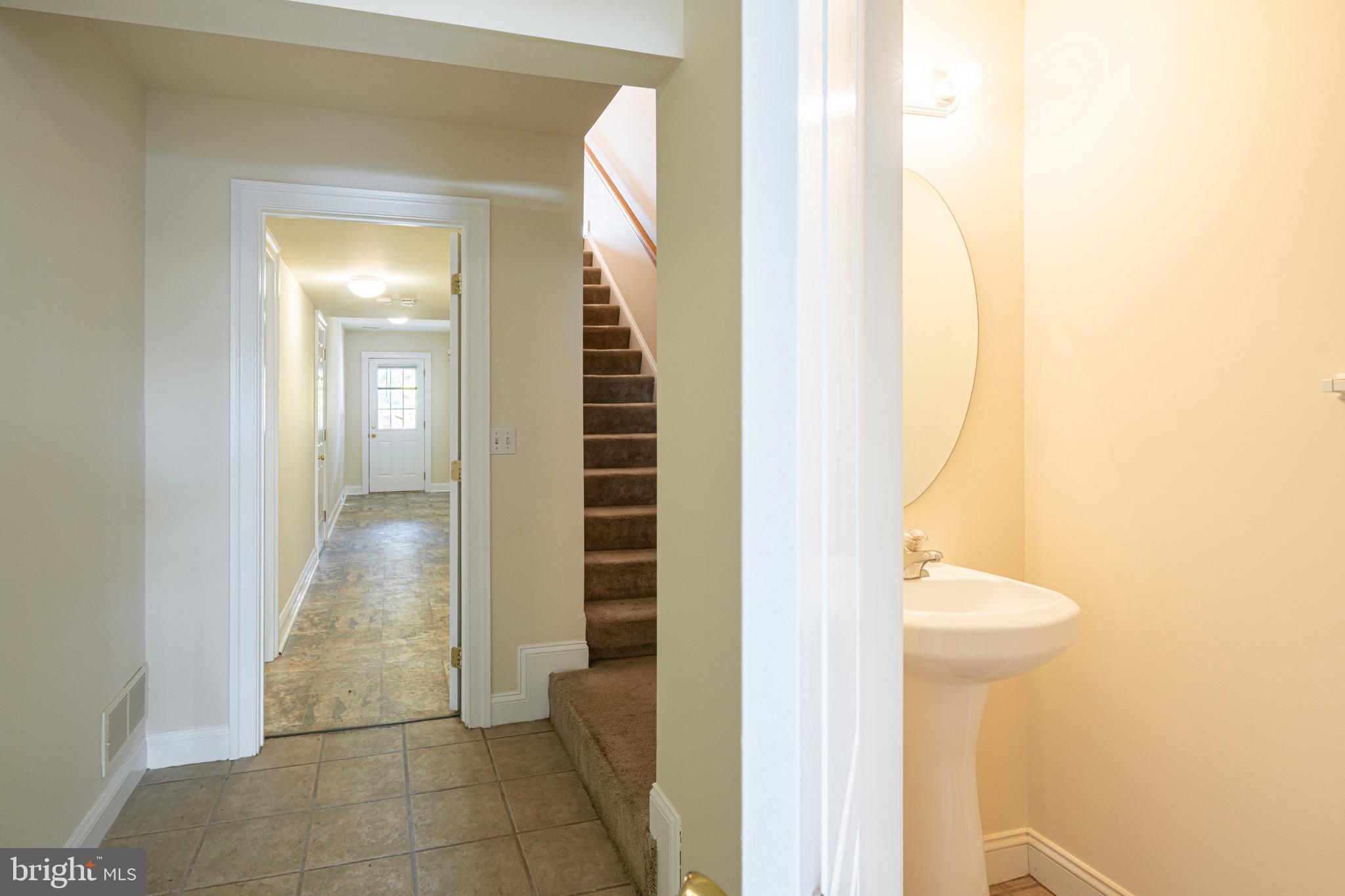 1802 N WASHINGTON STREET C