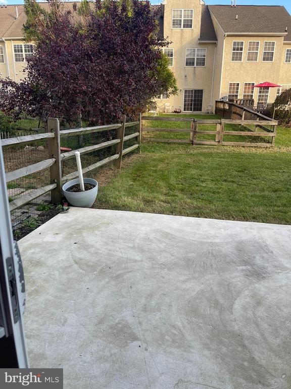 310 NORWALK WAY