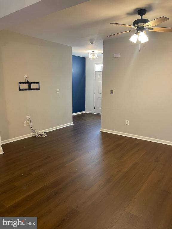 310 NORWALK WAY