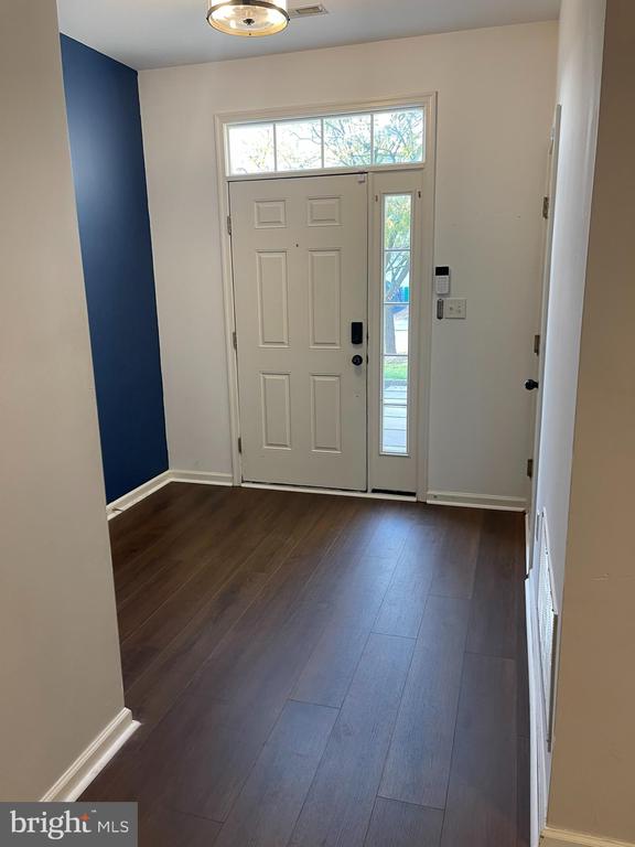 310 NORWALK WAY