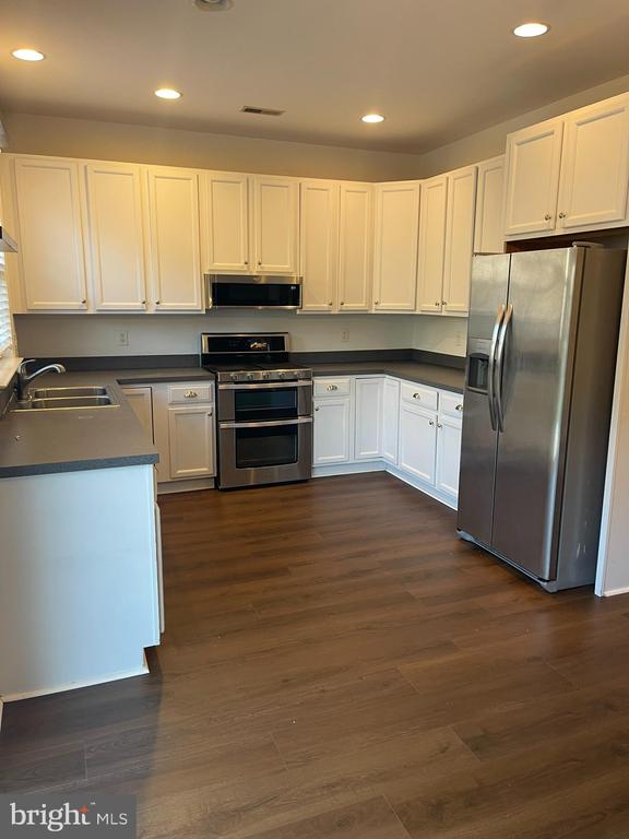 310 NORWALK WAY