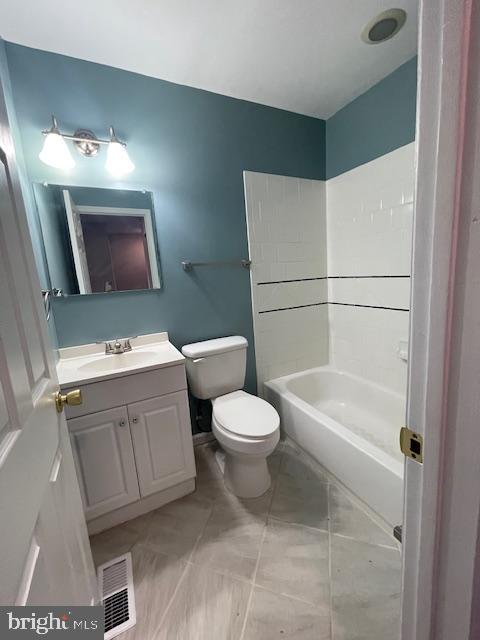 403 STRATHAVEN COURT