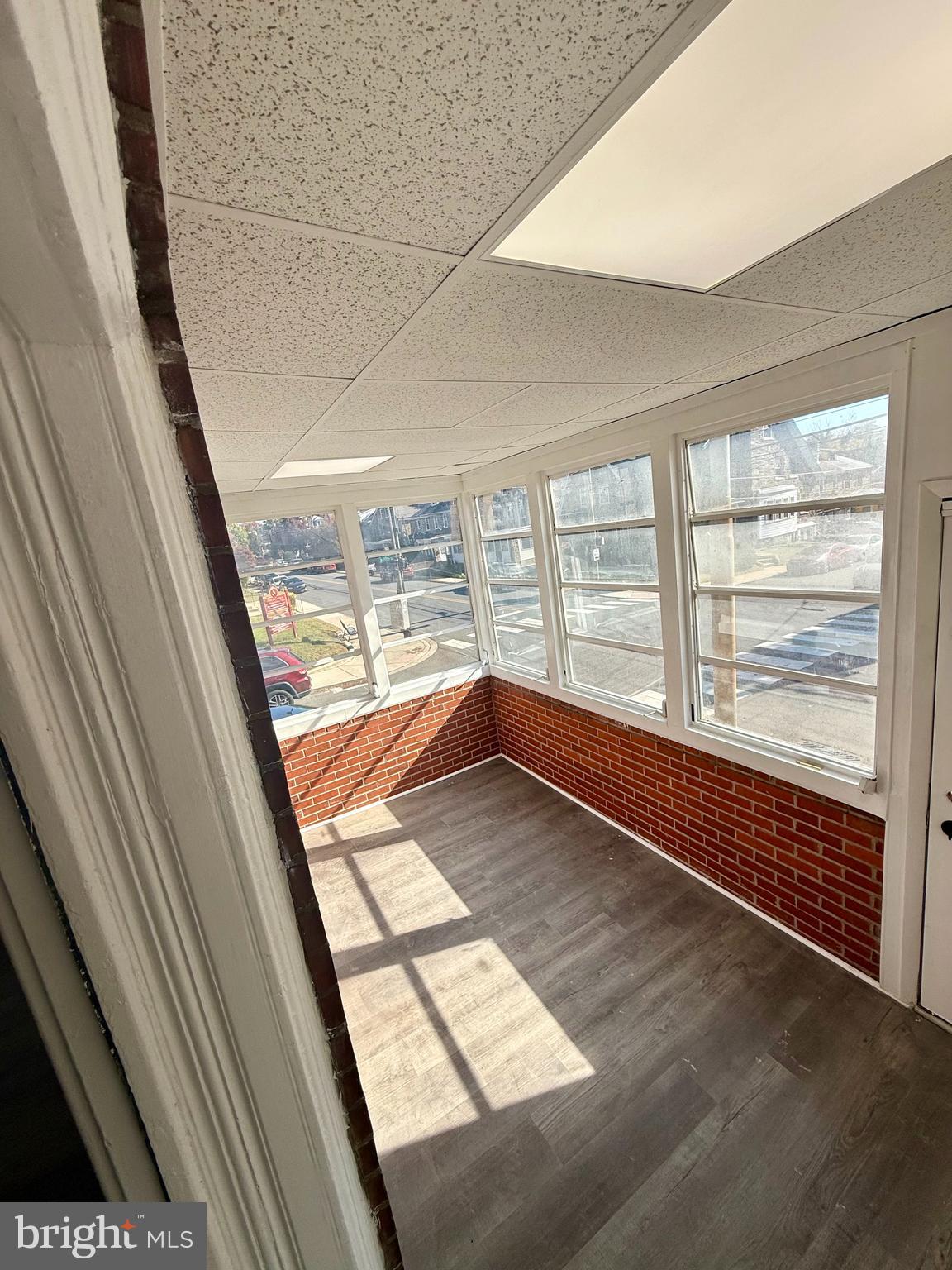 1921 N WASHINGTON STREET