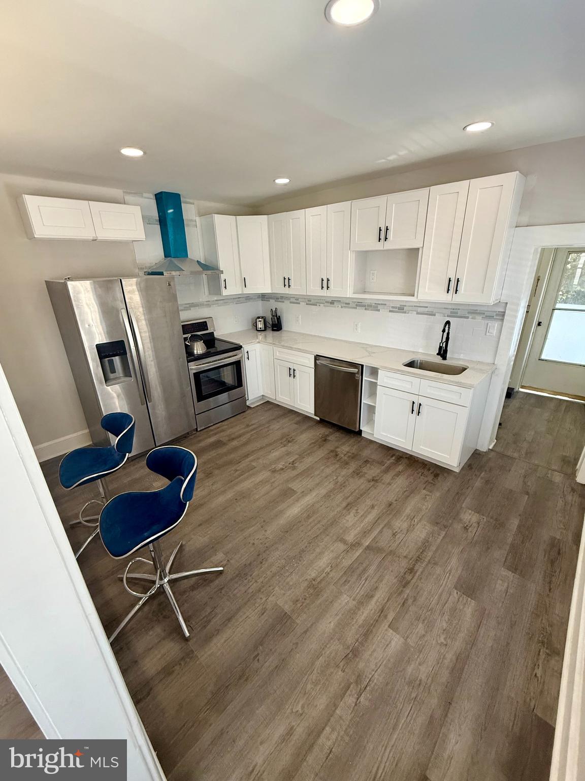 1921 N WASHINGTON STREET