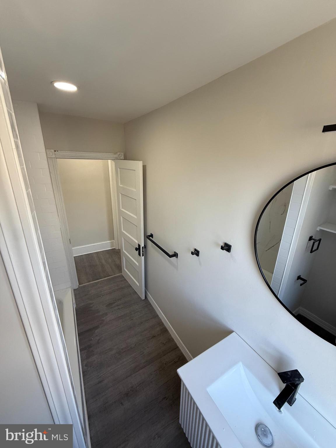 1921 N WASHINGTON STREET