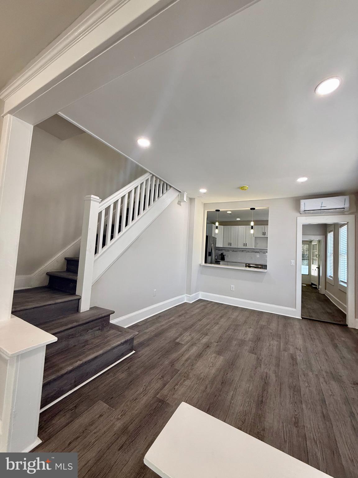 1921 N WASHINGTON STREET