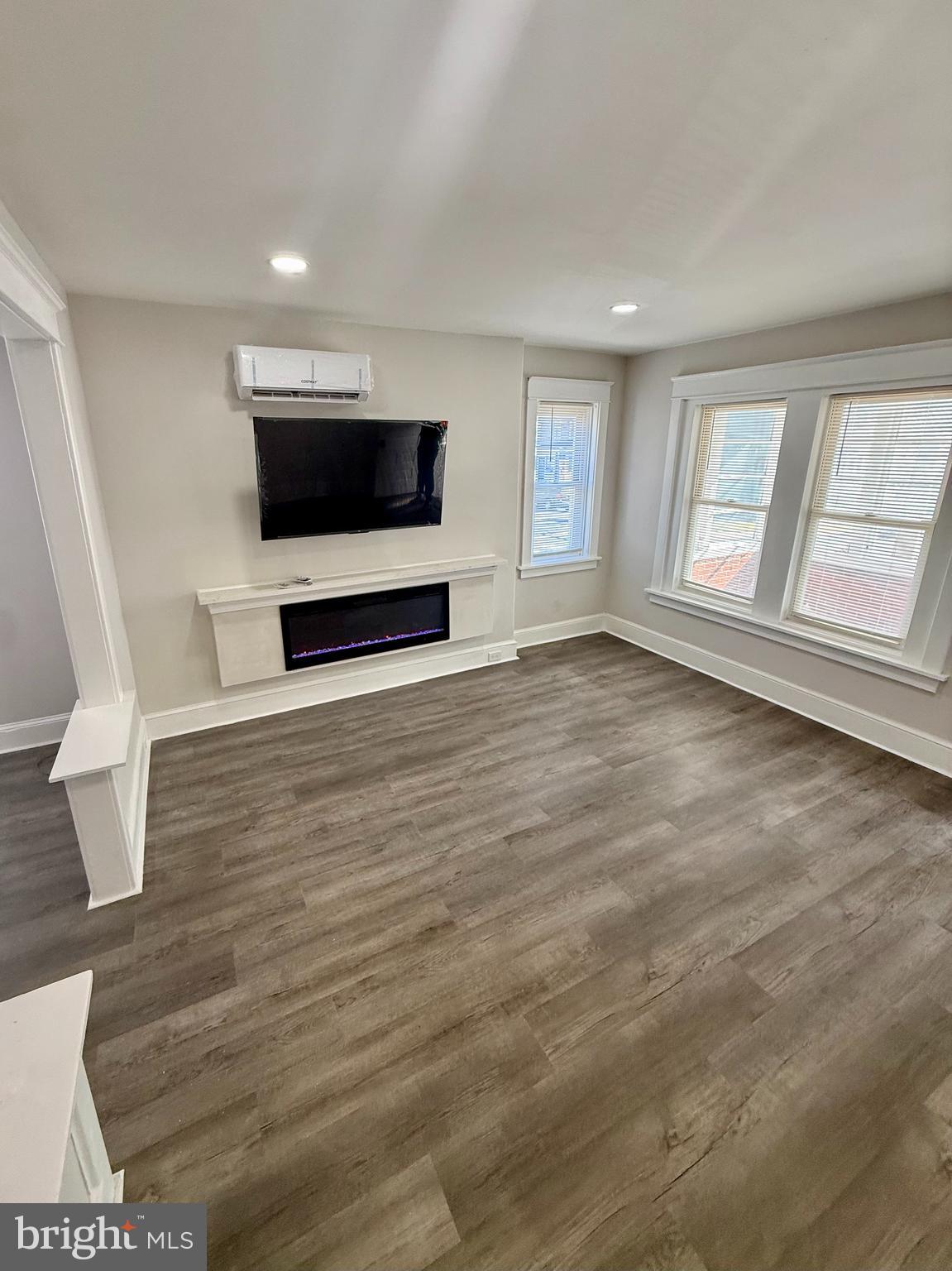 1921 N WASHINGTON STREET