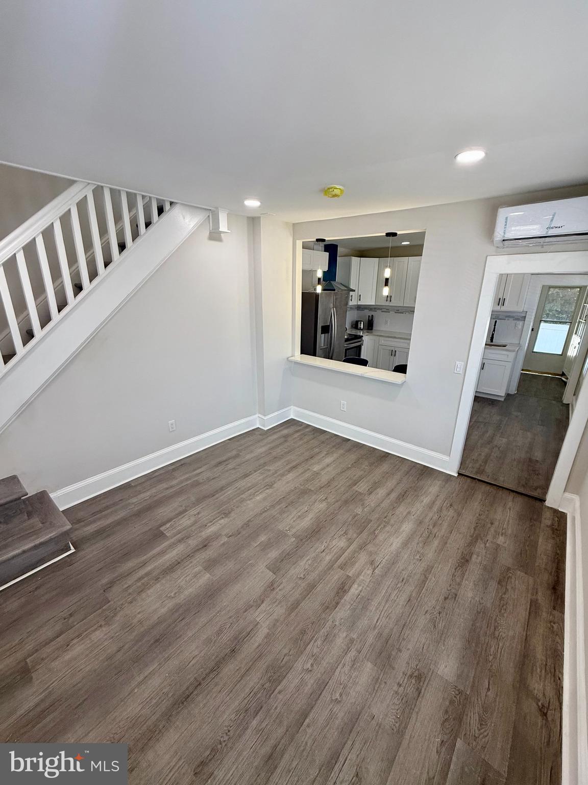 1921 N WASHINGTON STREET