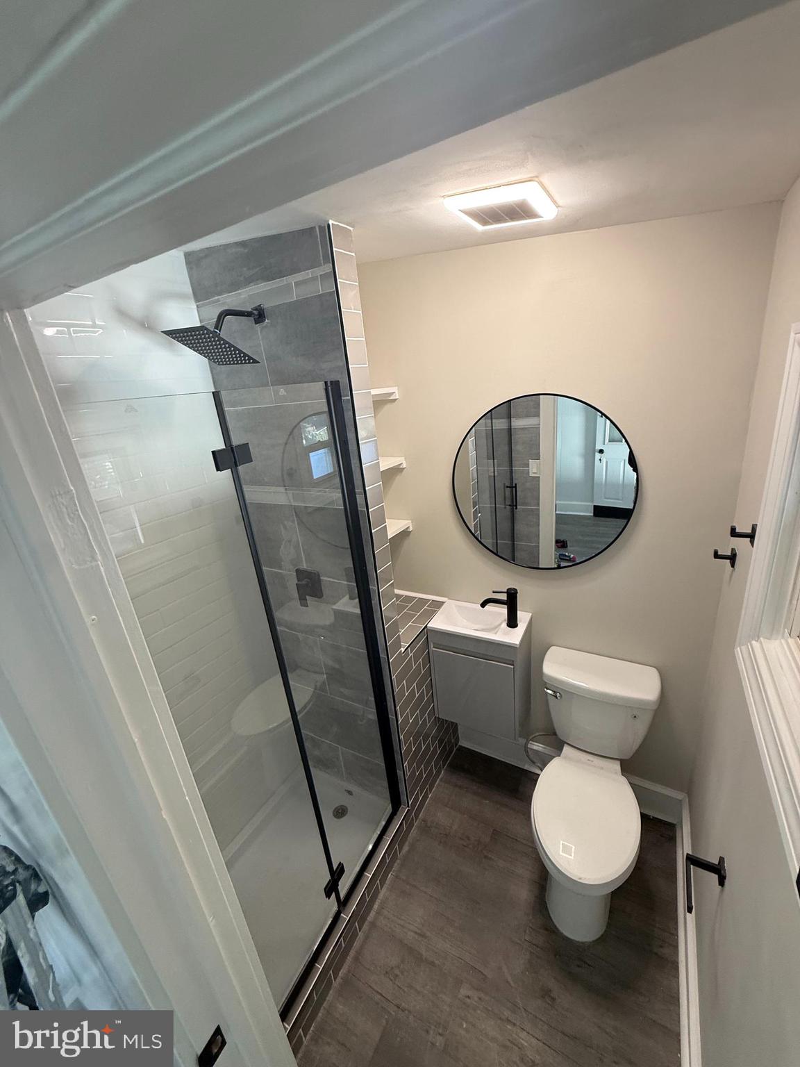 1921 N WASHINGTON STREET