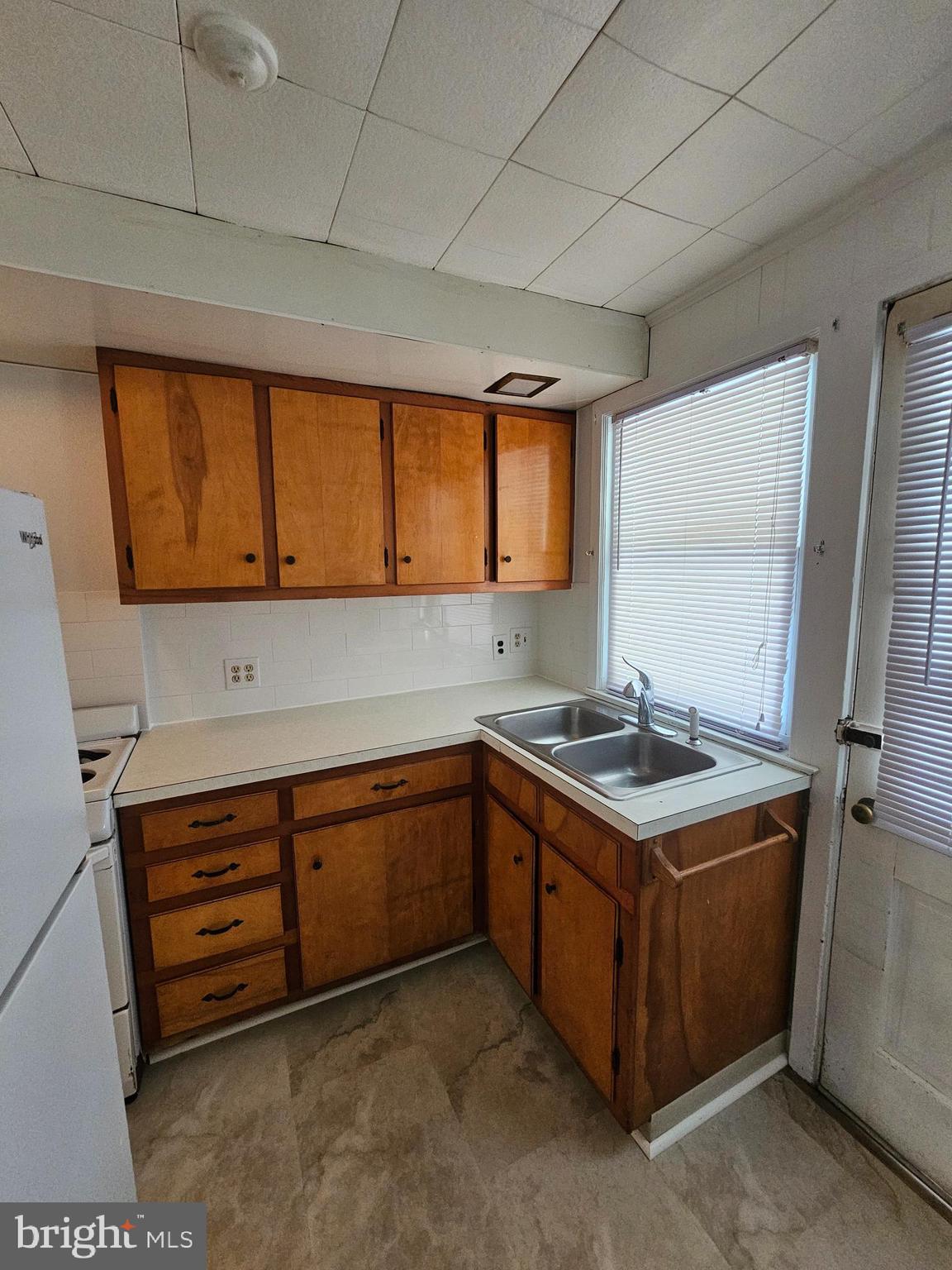 303 DELAWARE CIRCLE 4