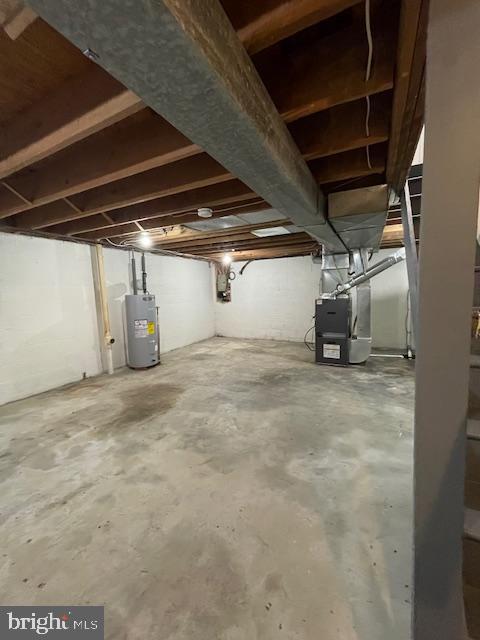 817 HASTINGS COURT
