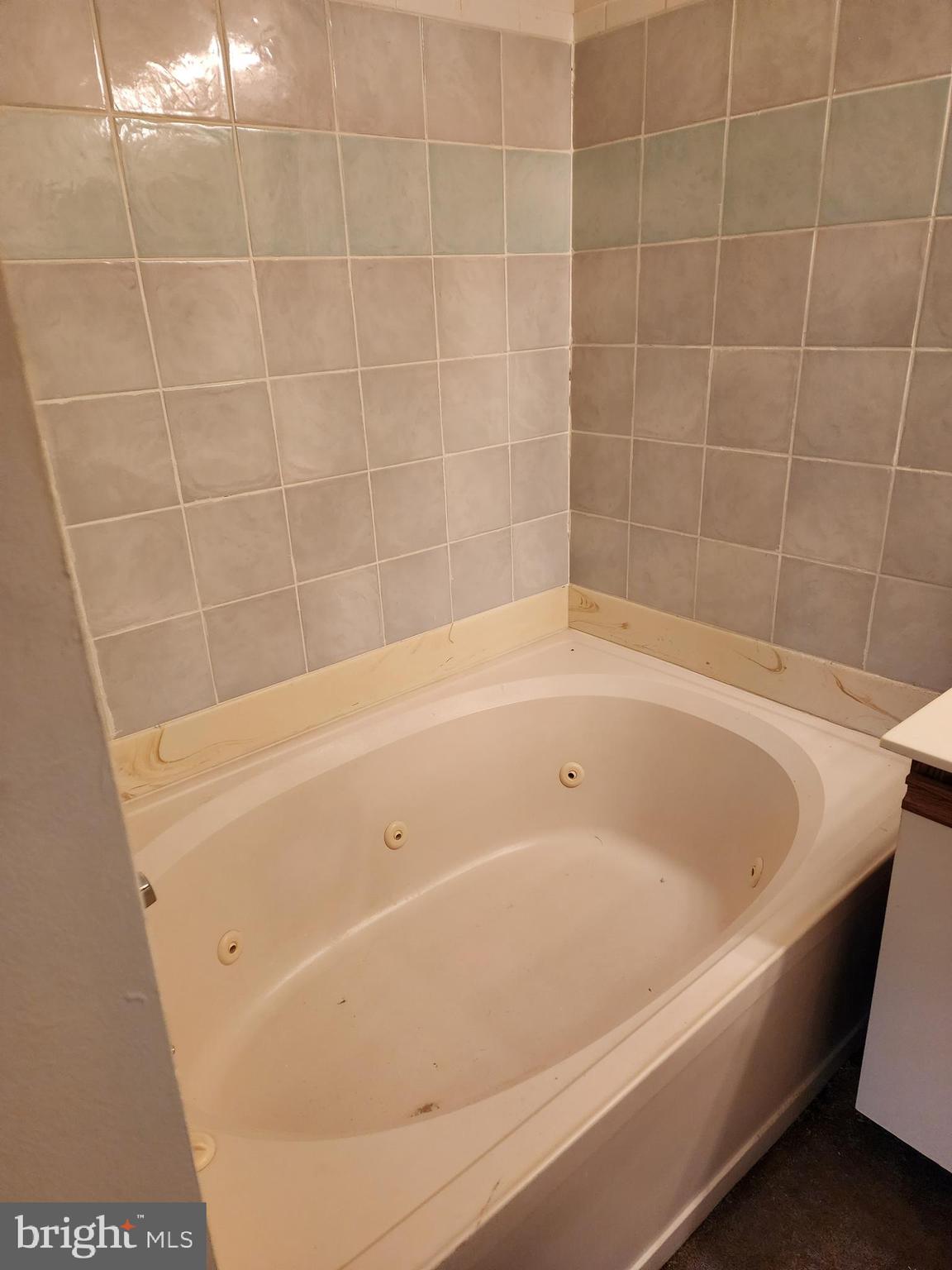 2407 CREEKSIDE DRIVE 55