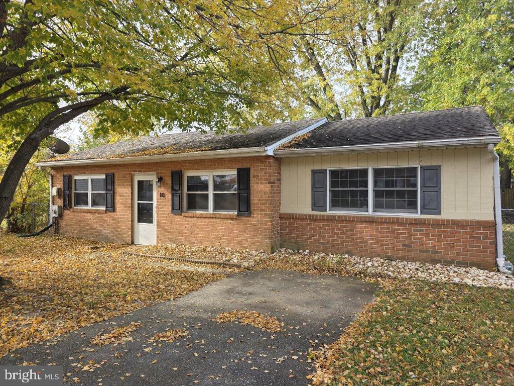 10 ARCHER CIRCLE