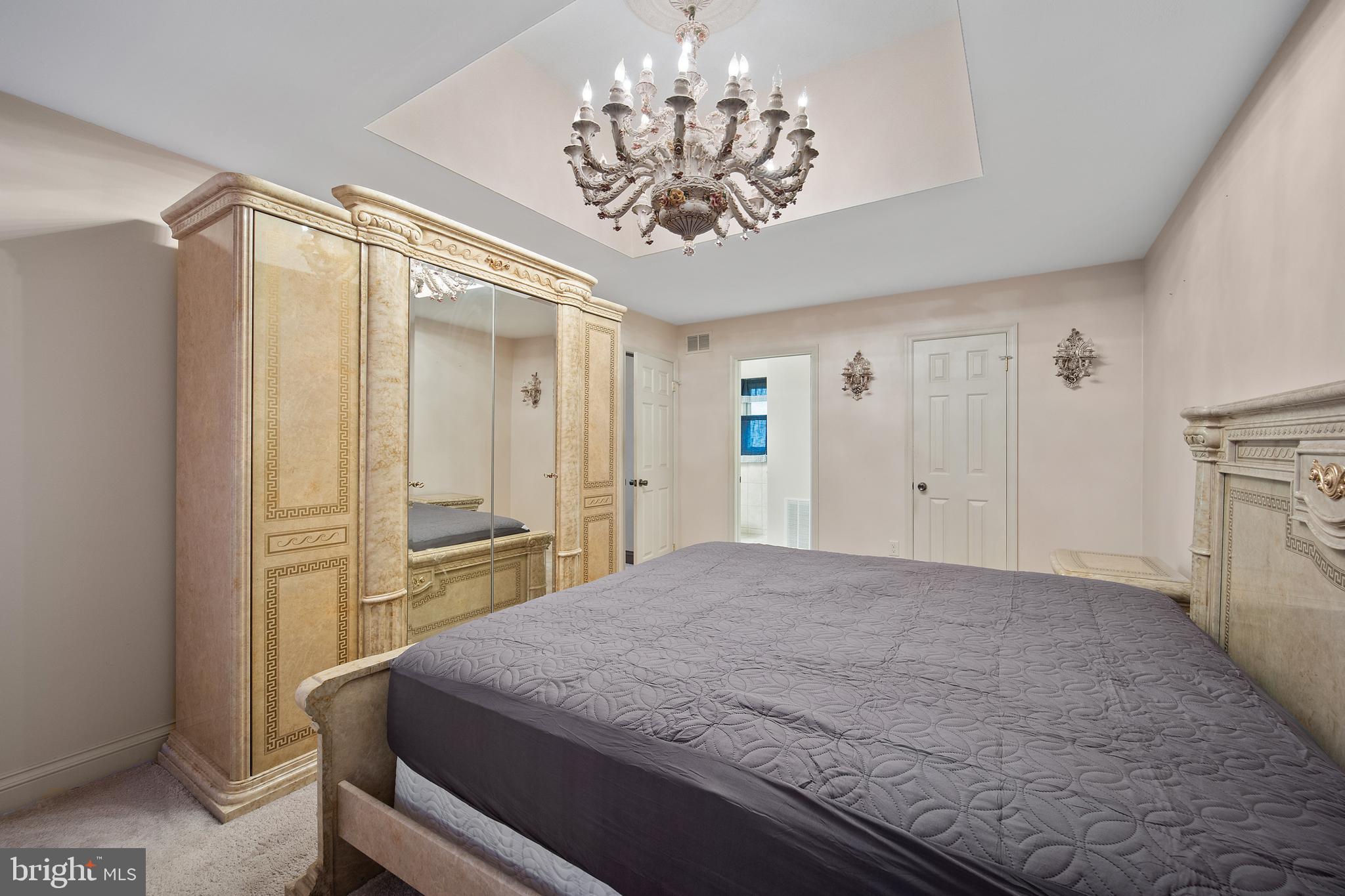 907 WHITE CLAY TERRACE