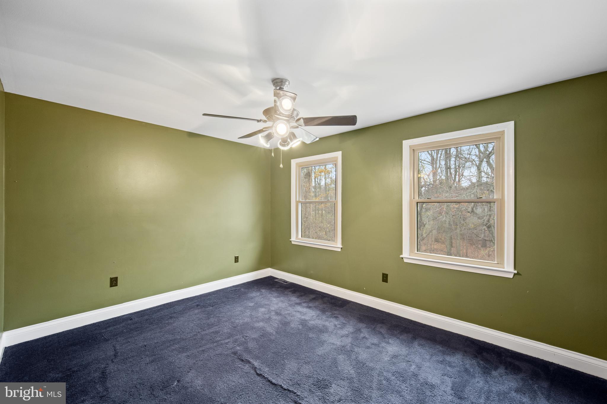 907 WHITE CLAY TERRACE