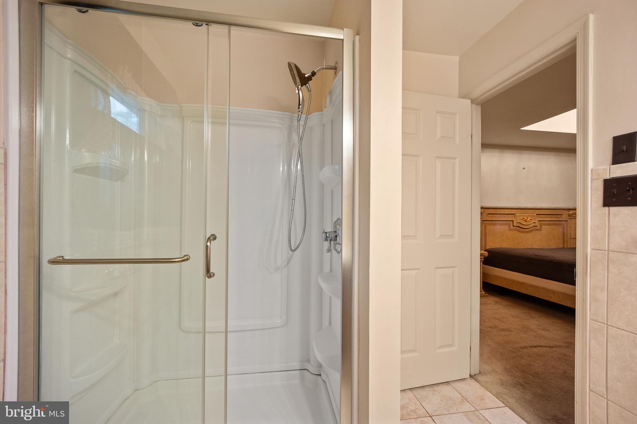 907 WHITE CLAY TERRACE