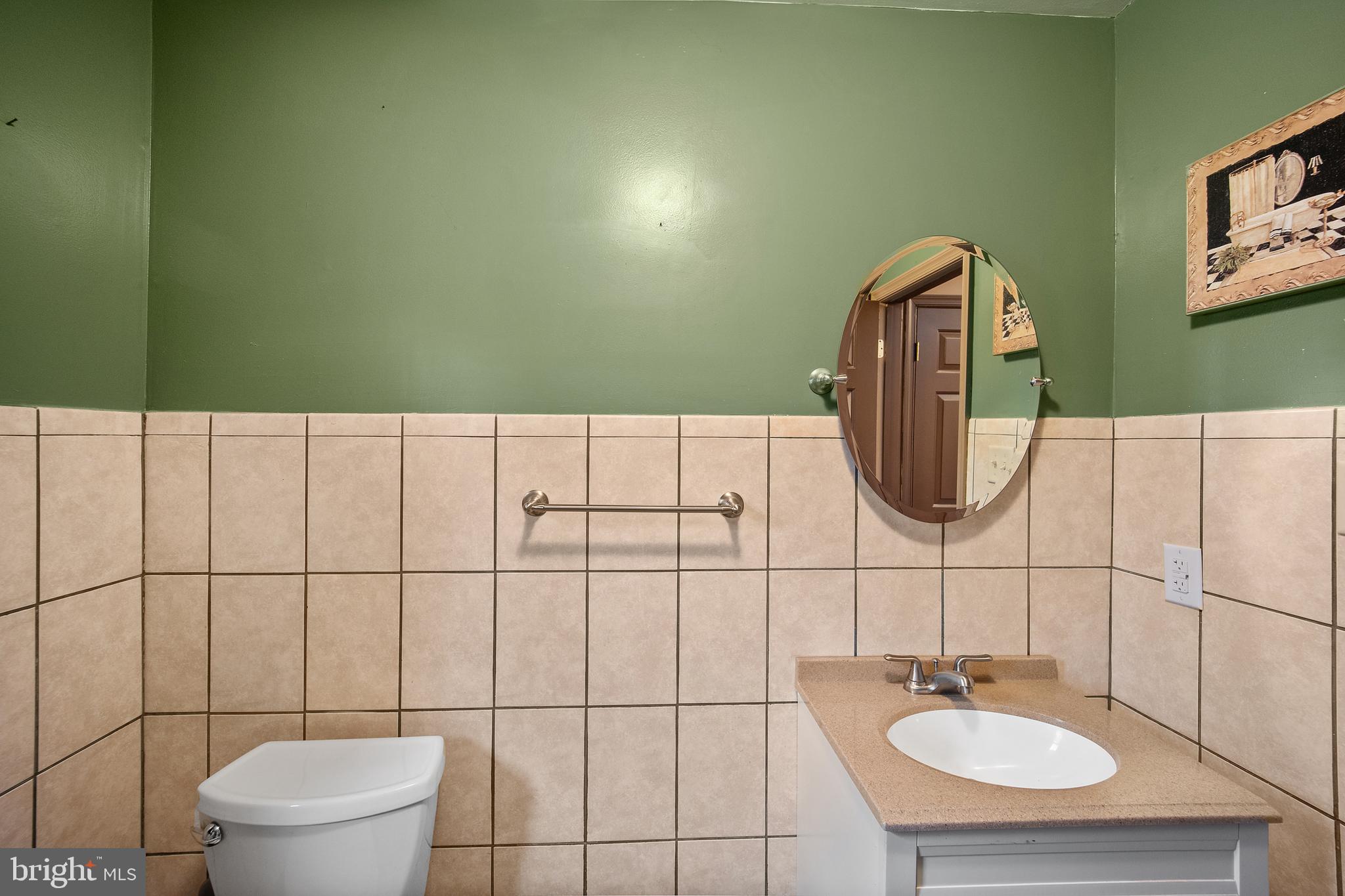 907 WHITE CLAY TERRACE