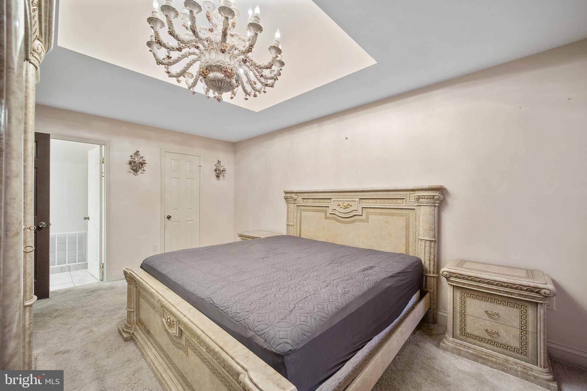 907 WHITE CLAY TERRACE