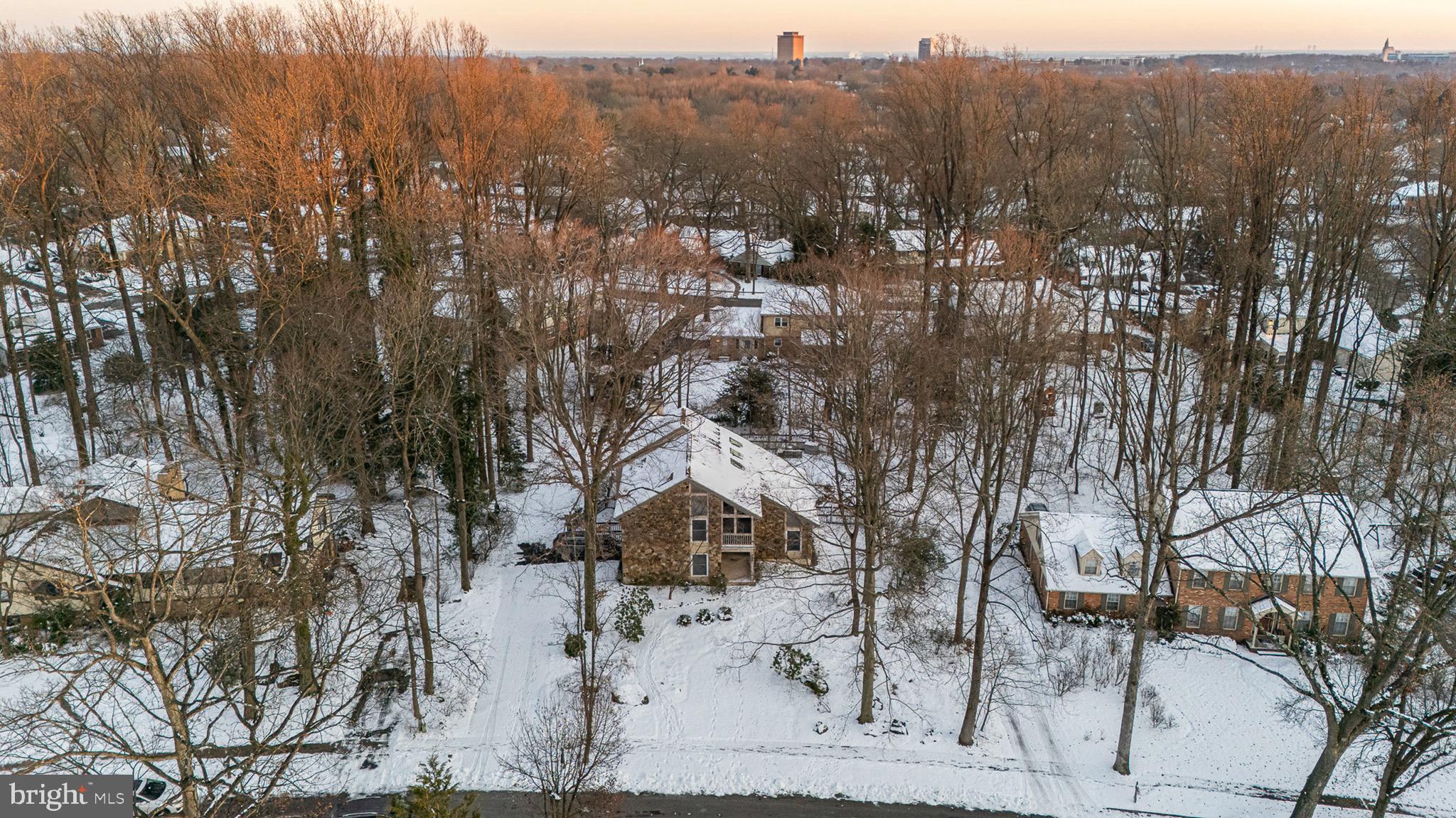 722 FOXDALE ROAD