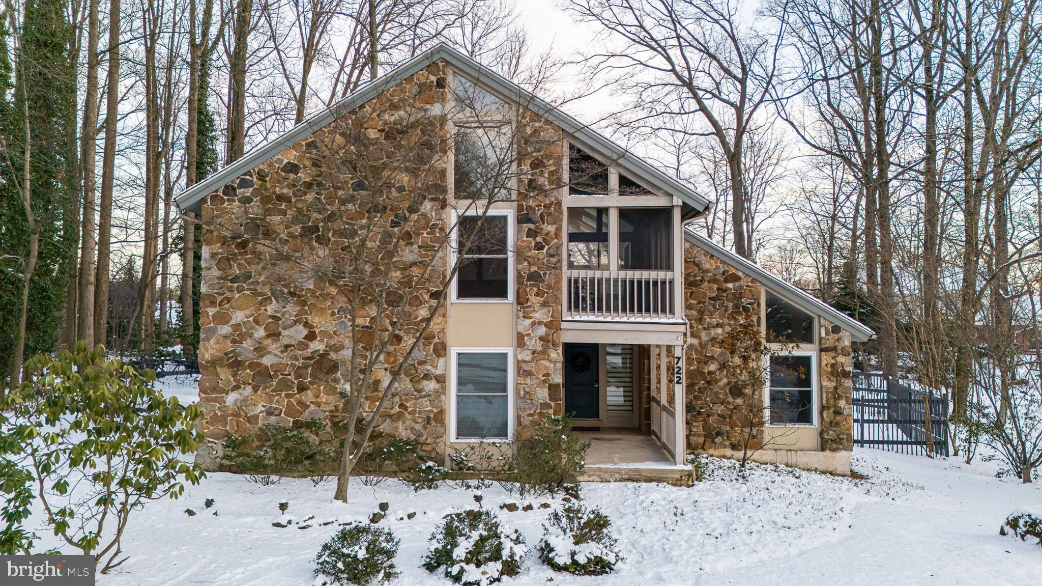 722 FOXDALE ROAD