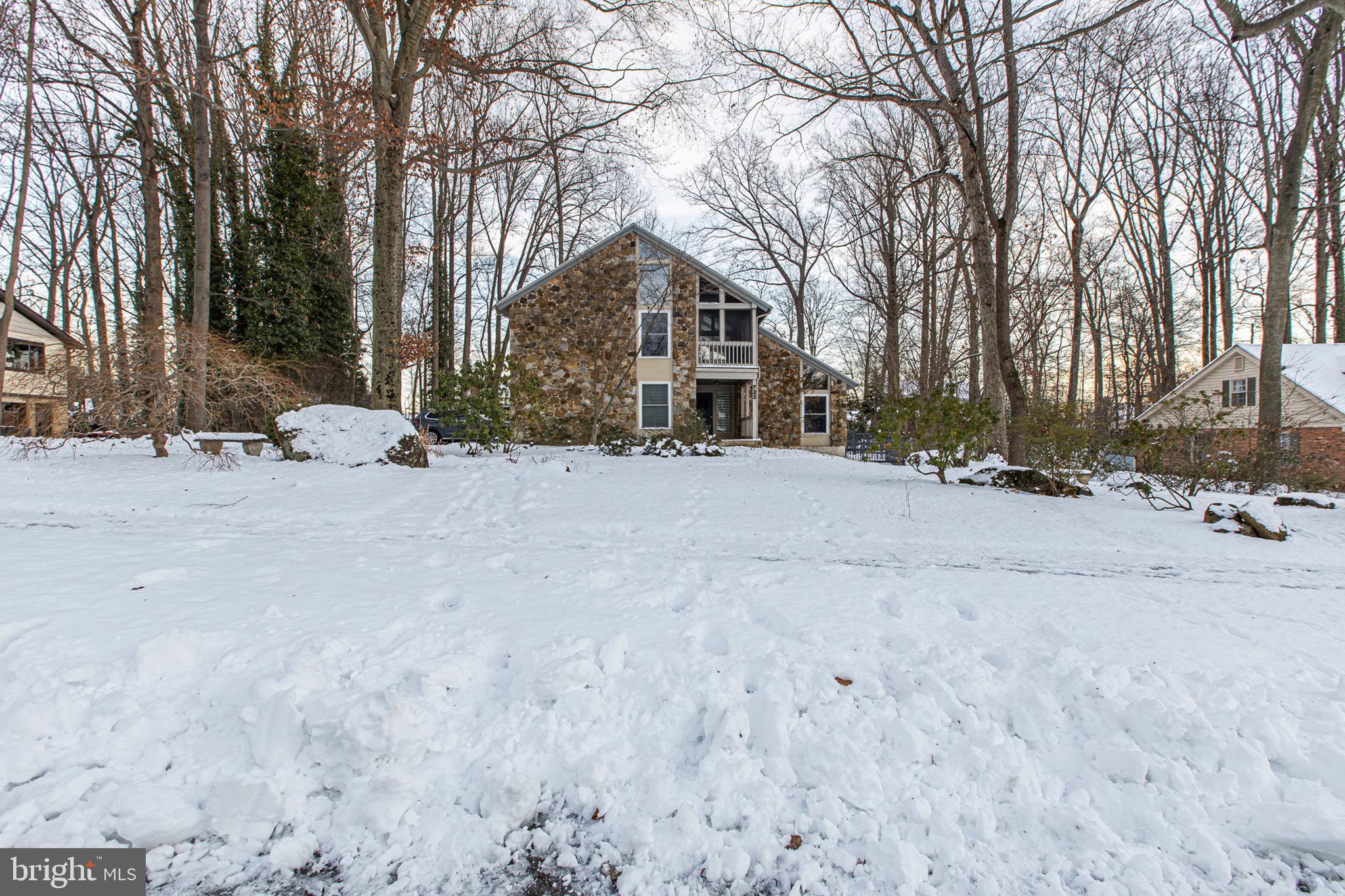 722 FOXDALE ROAD