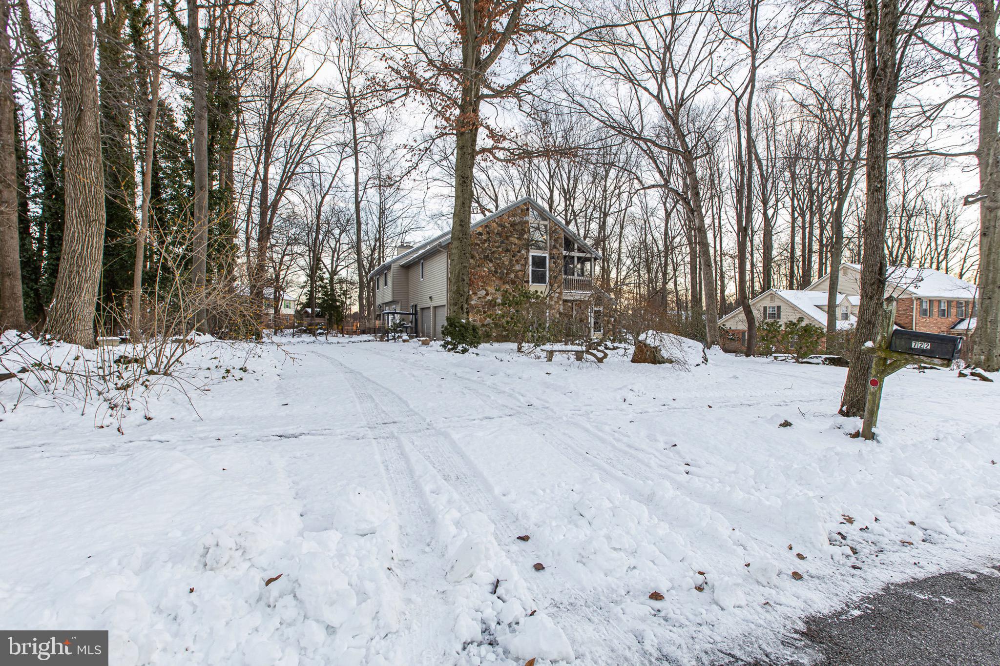 722 FOXDALE ROAD