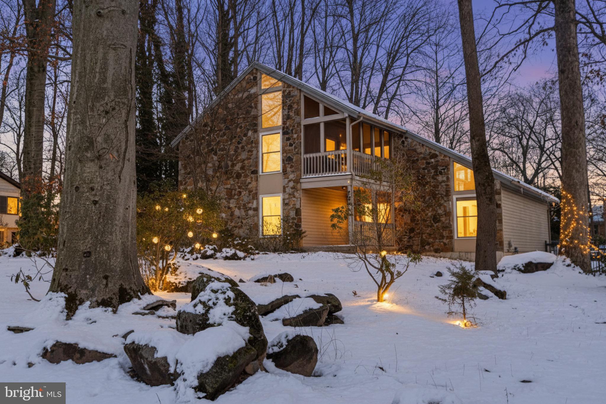 722 FOXDALE ROAD