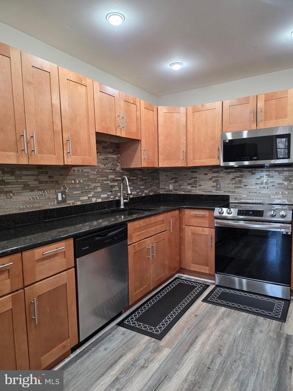 412 3RD STREET