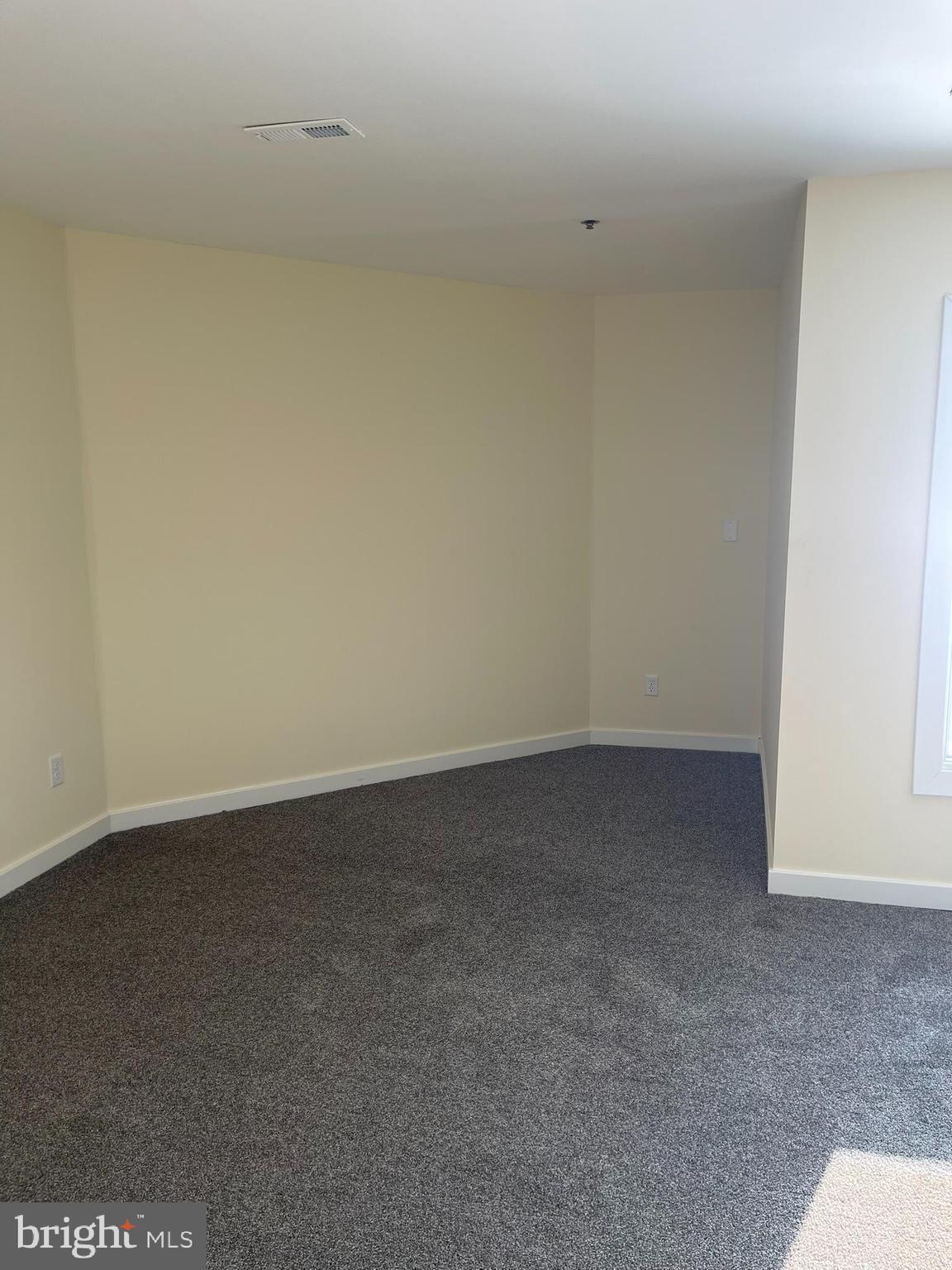 5215 LE PARC DRIVE 8