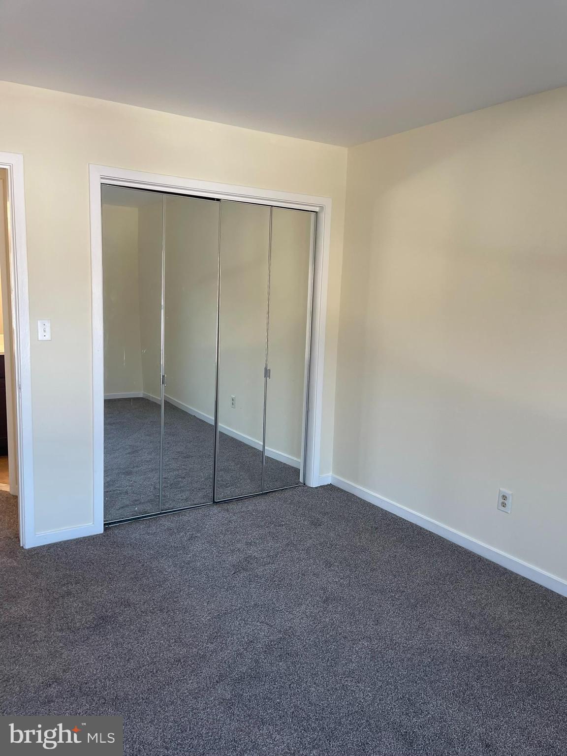 5215 LE PARC DRIVE 8