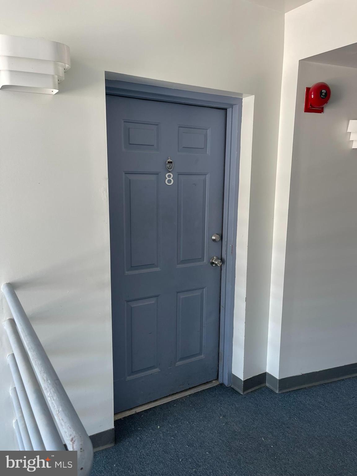 5215 LE PARC DRIVE 8