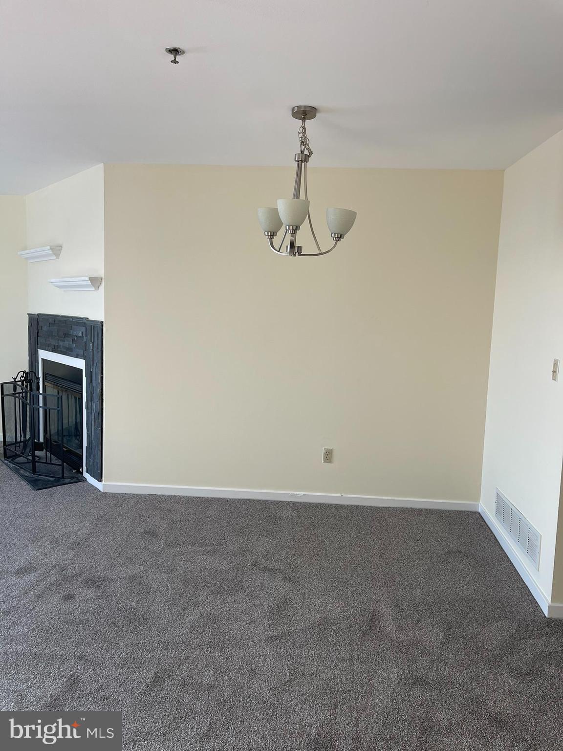 5215 LE PARC DRIVE 8