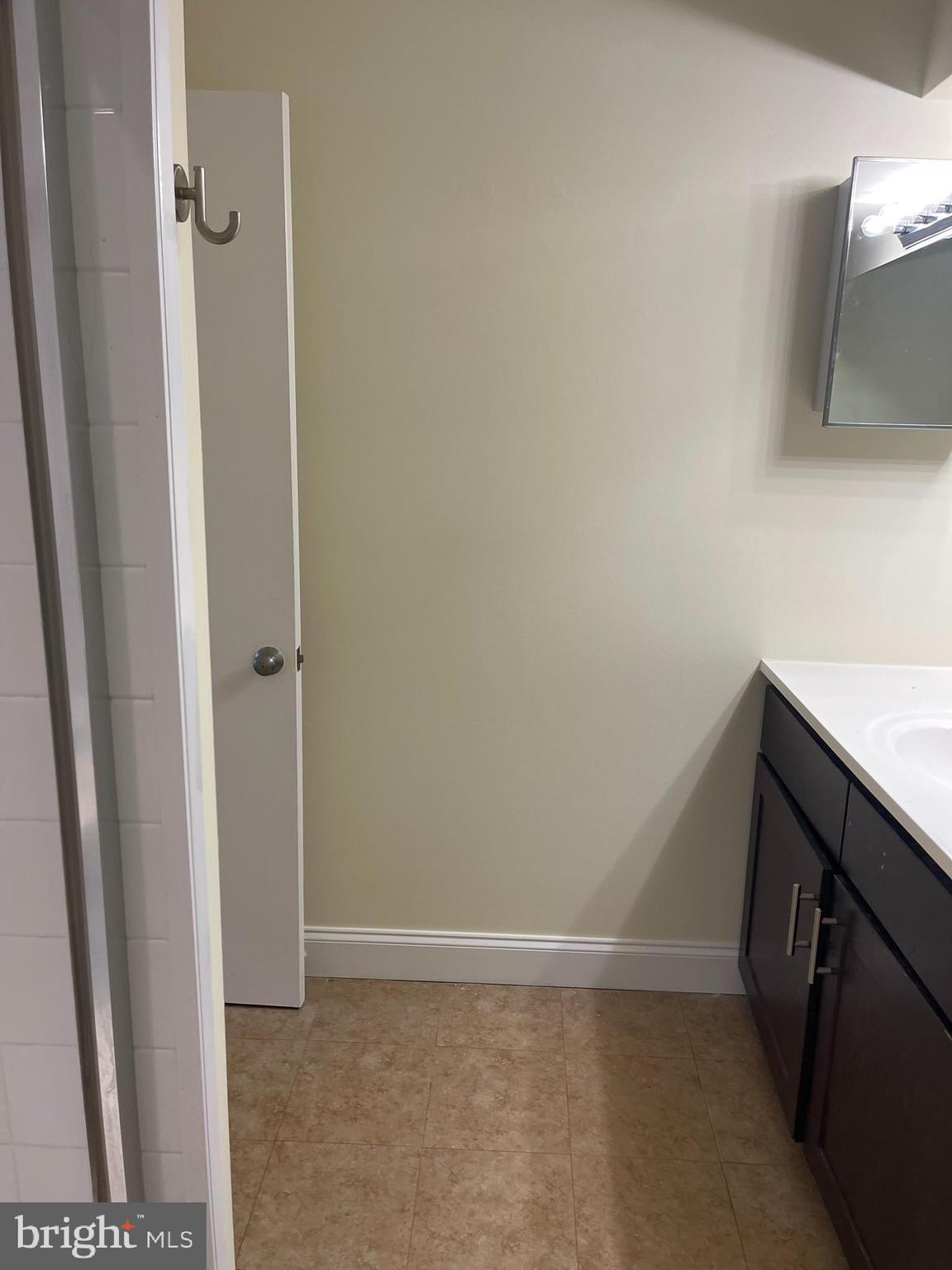 5215 LE PARC DRIVE 8