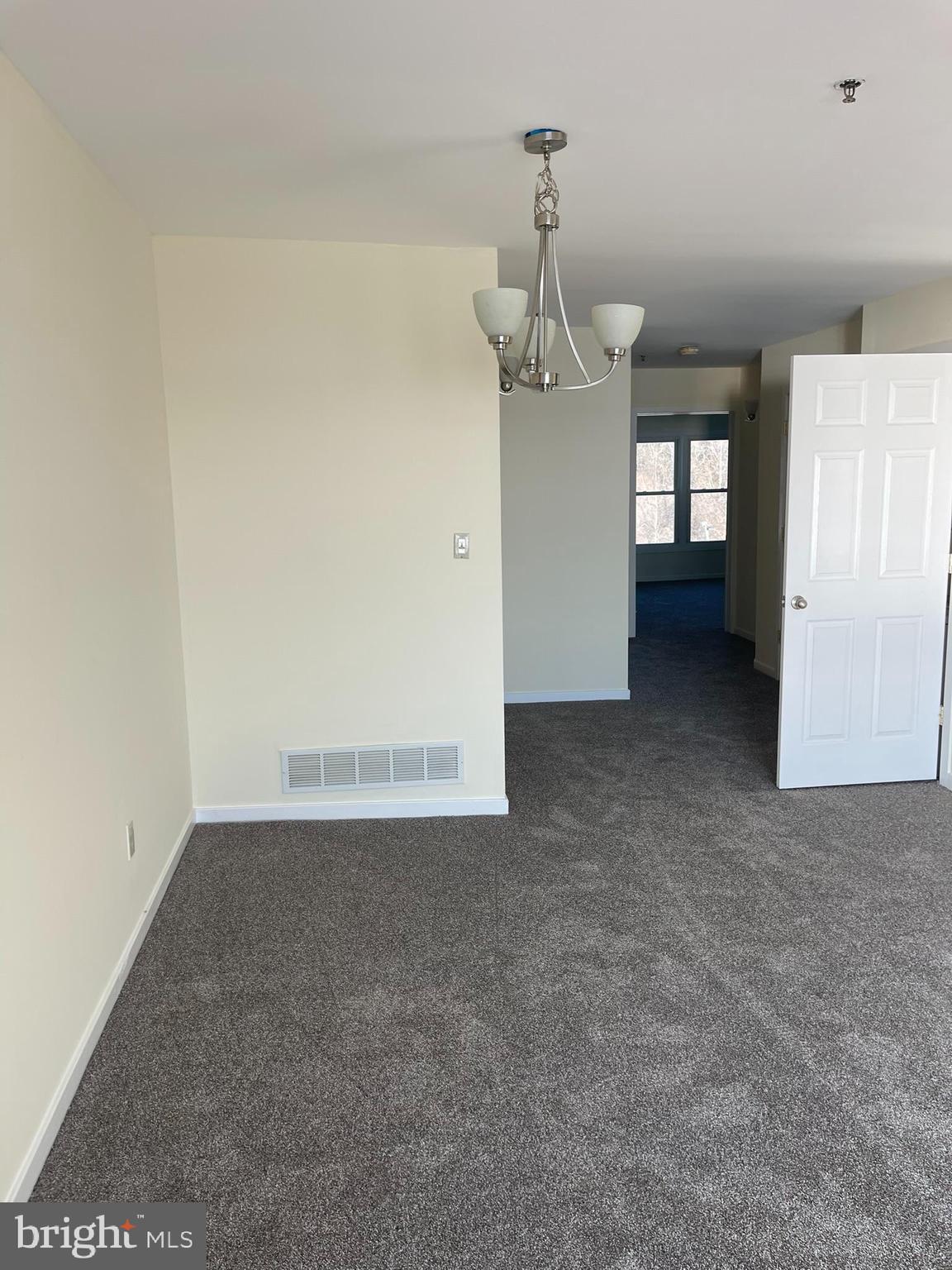 5215 LE PARC DRIVE 8