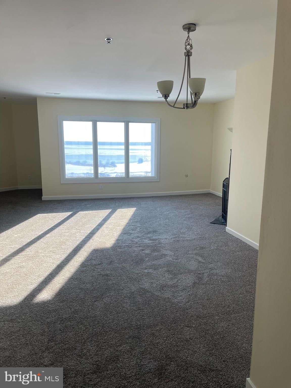 5215 LE PARC DRIVE 8