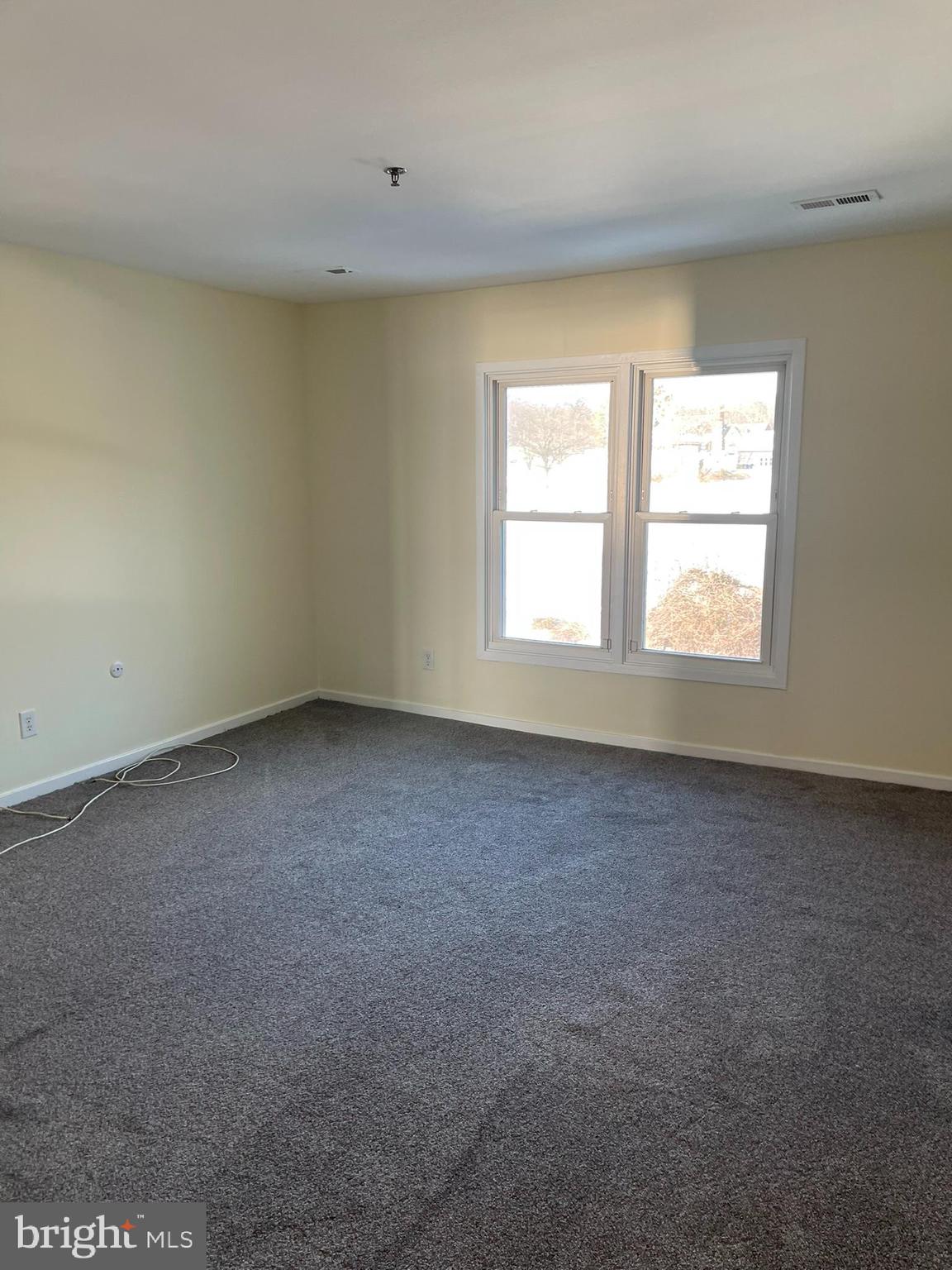 5215 LE PARC DRIVE 8