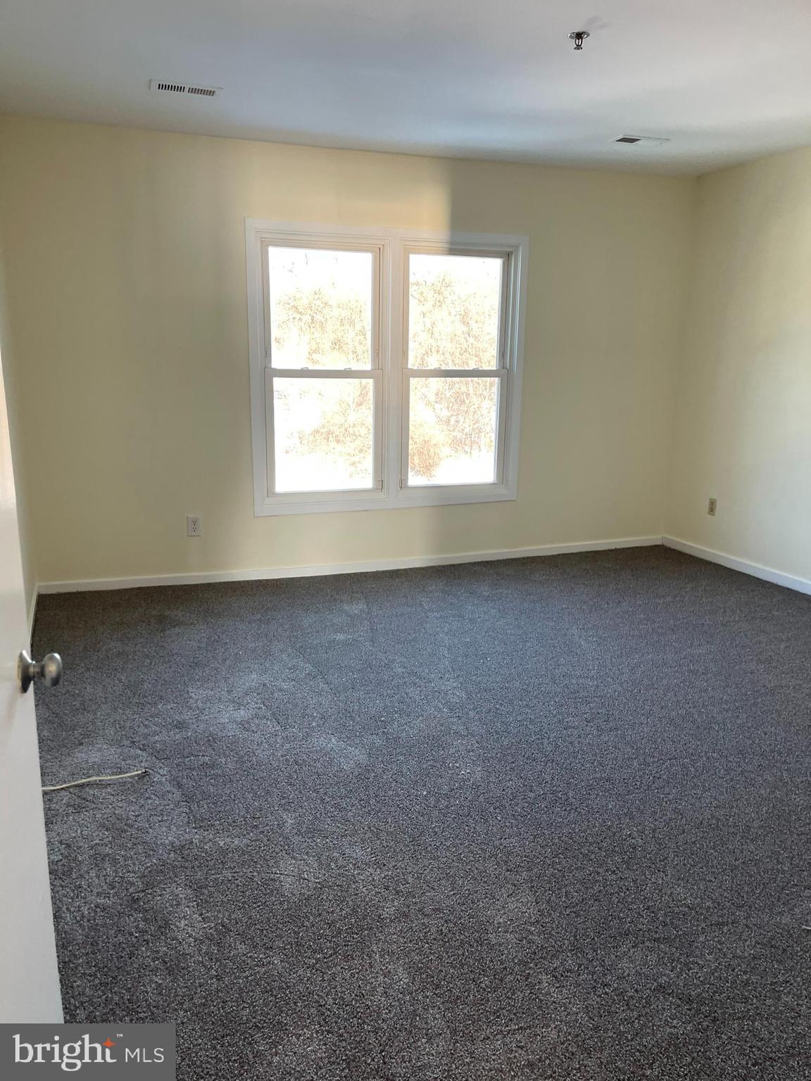 5215 LE PARC DRIVE 8