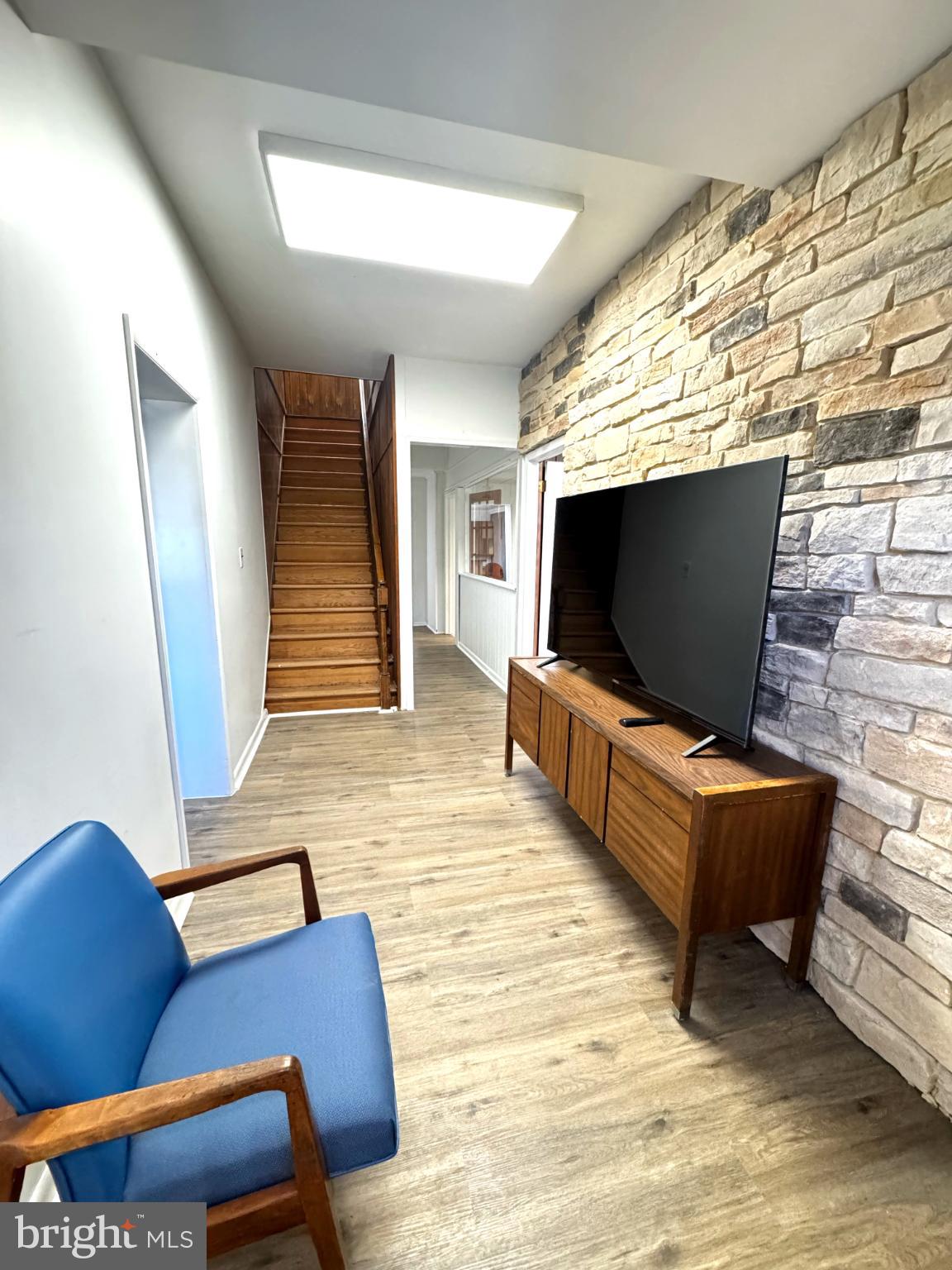 720 NEW LONDON ROAD A1-2